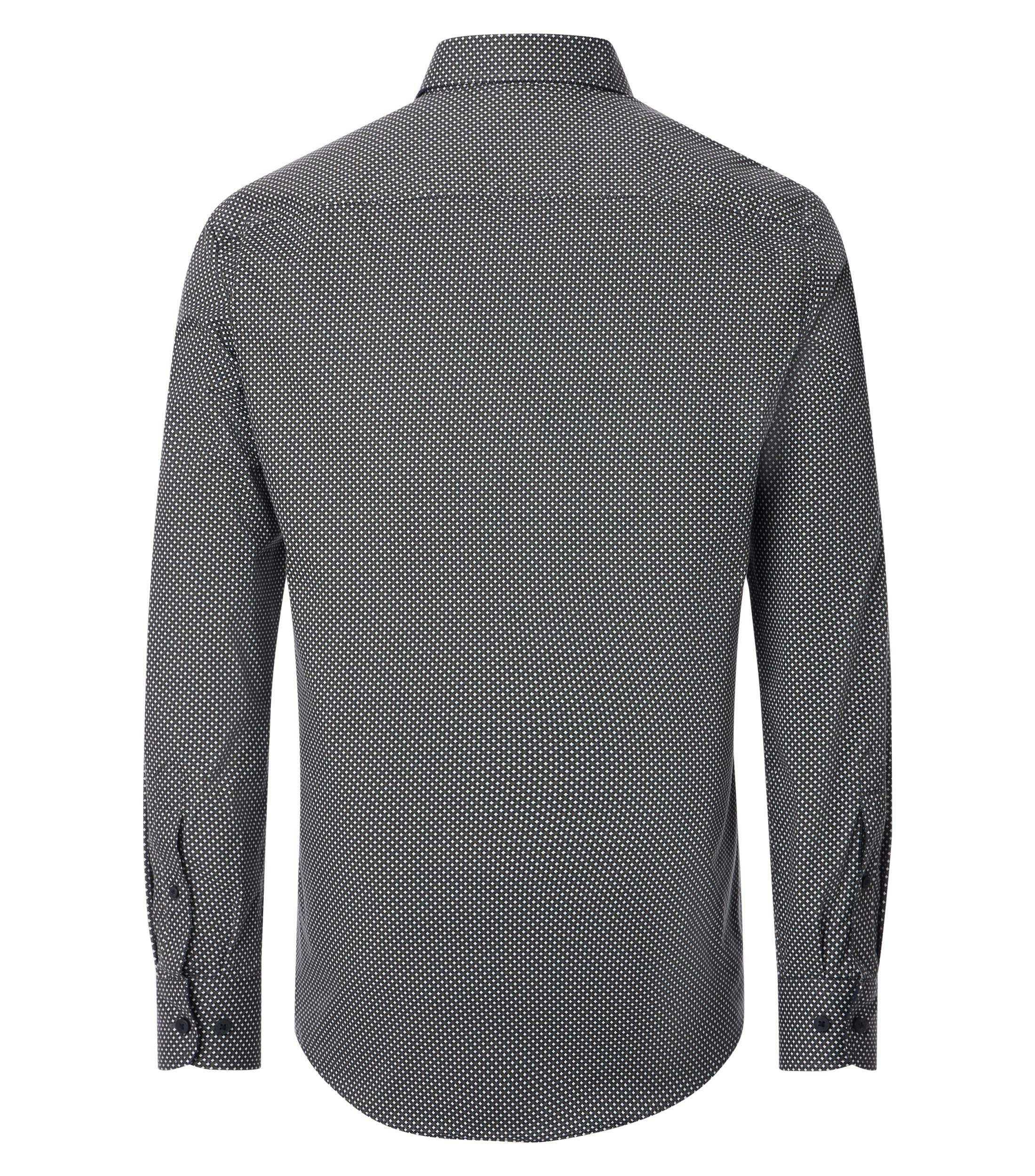 Ein Freizeithemd im Print Muster in der Farbe Dunkelgrün