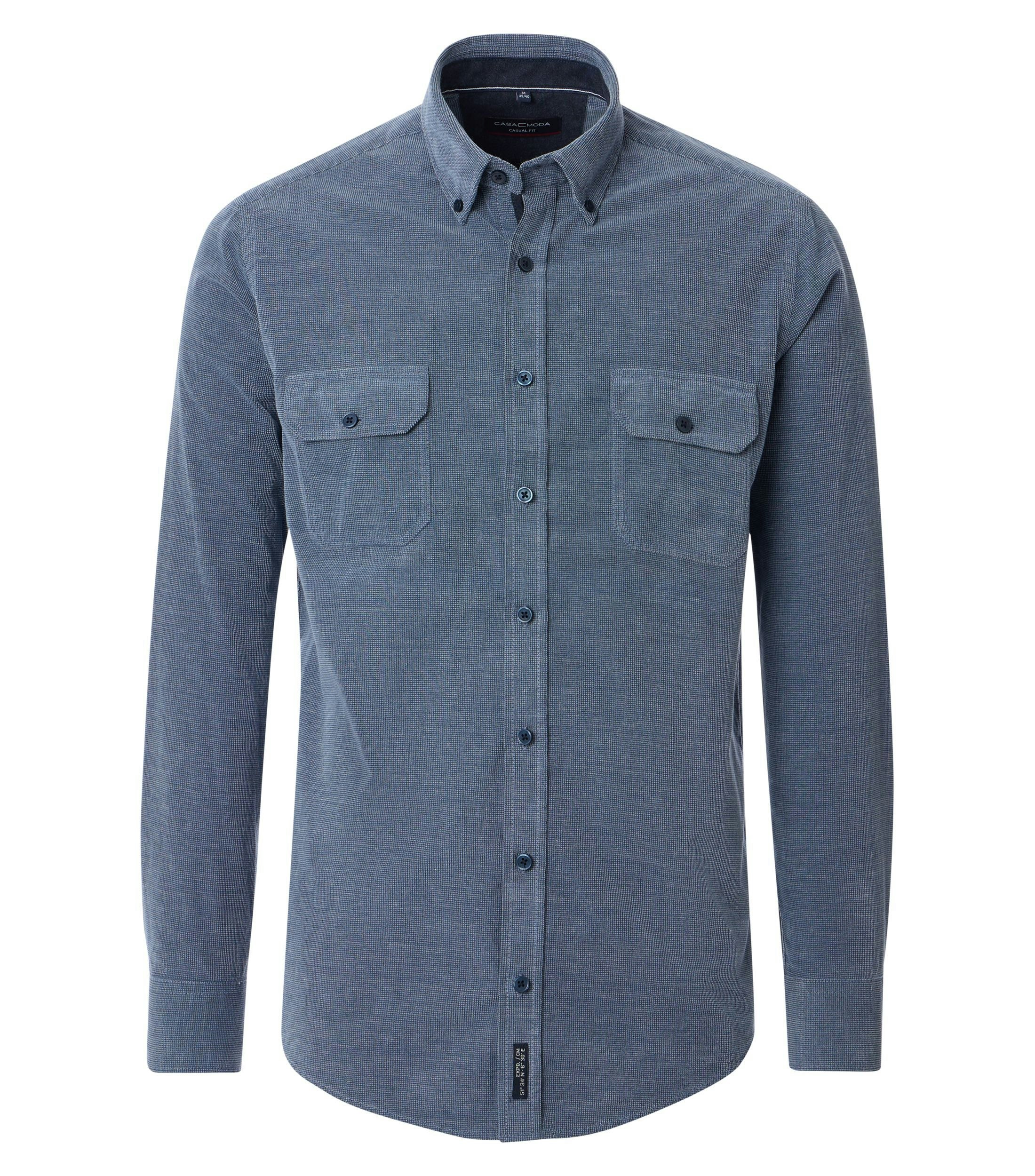 Ein Freizeithemd im uni Muster in der Farbe Mittelblau