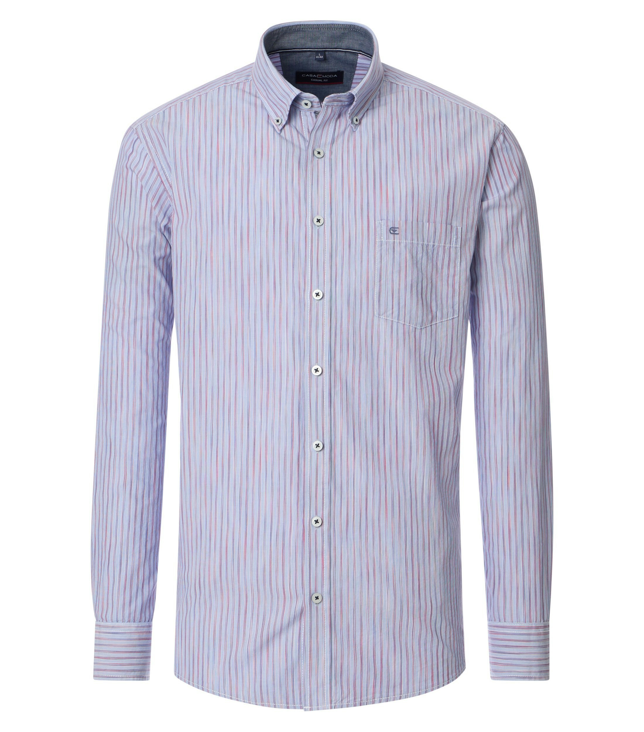 Ein Freizeithemd im gestreift Muster in der Farbe Hellblau