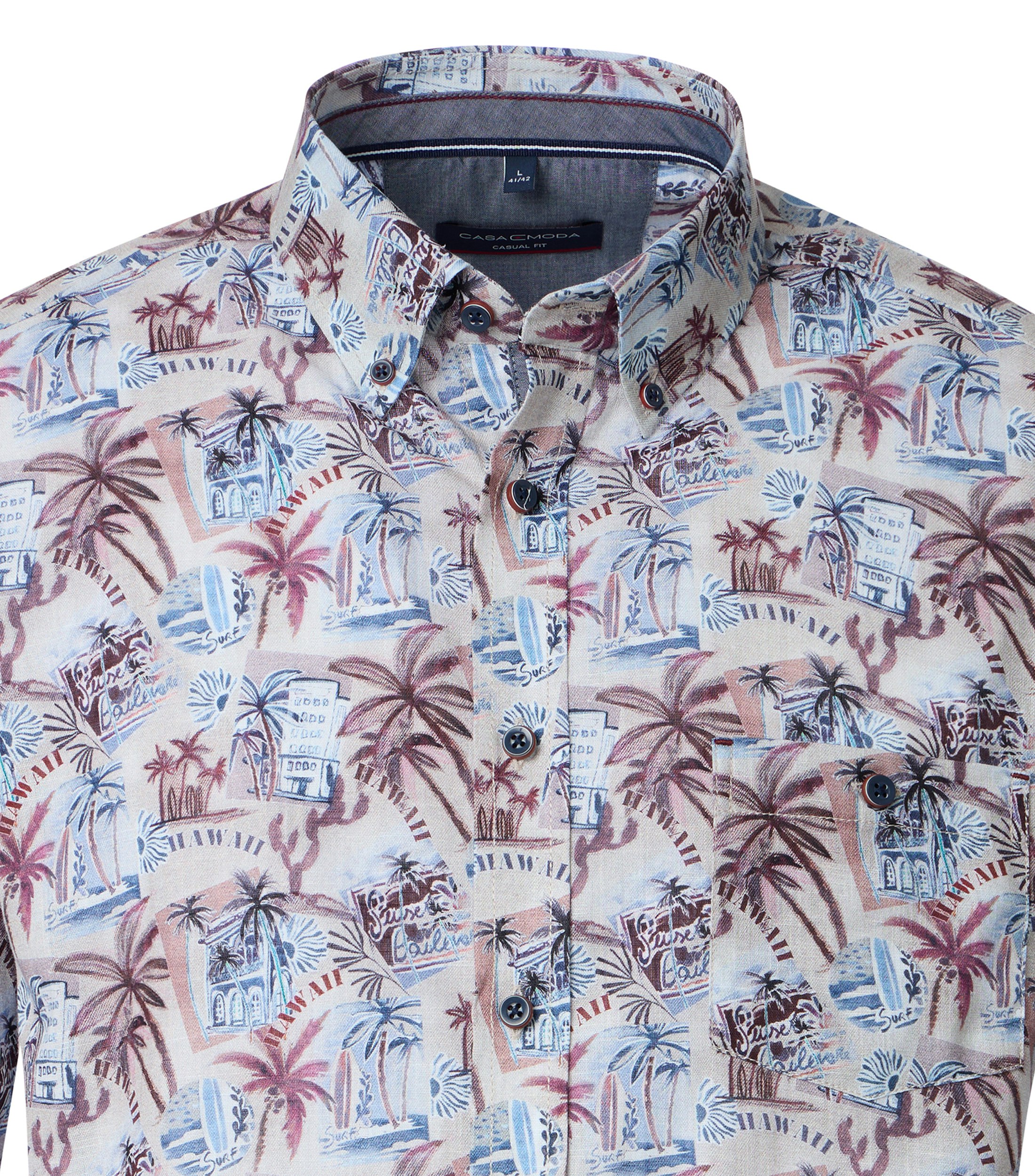 Ein Freizeithemd im Print Muster in der Farbe Hellblau