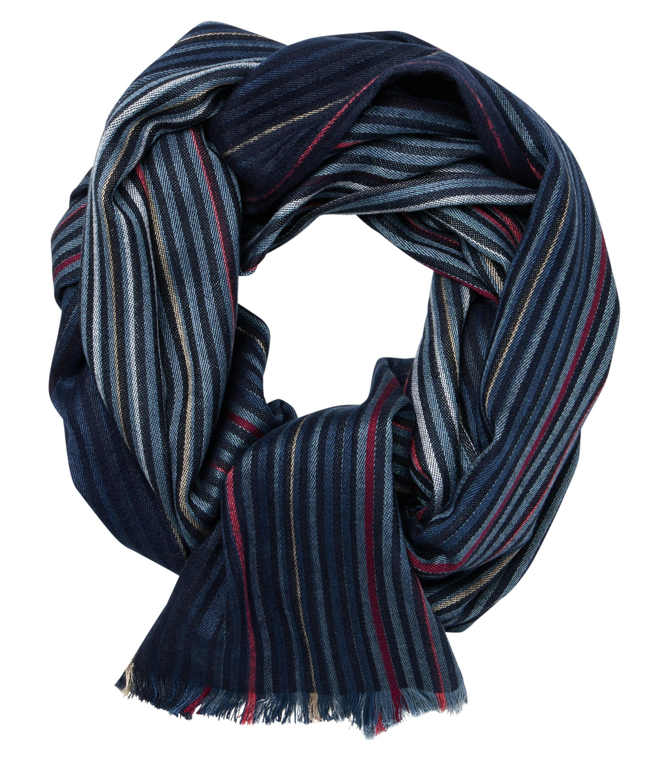 Ein Schal im uni Muster in der Farbe Blau