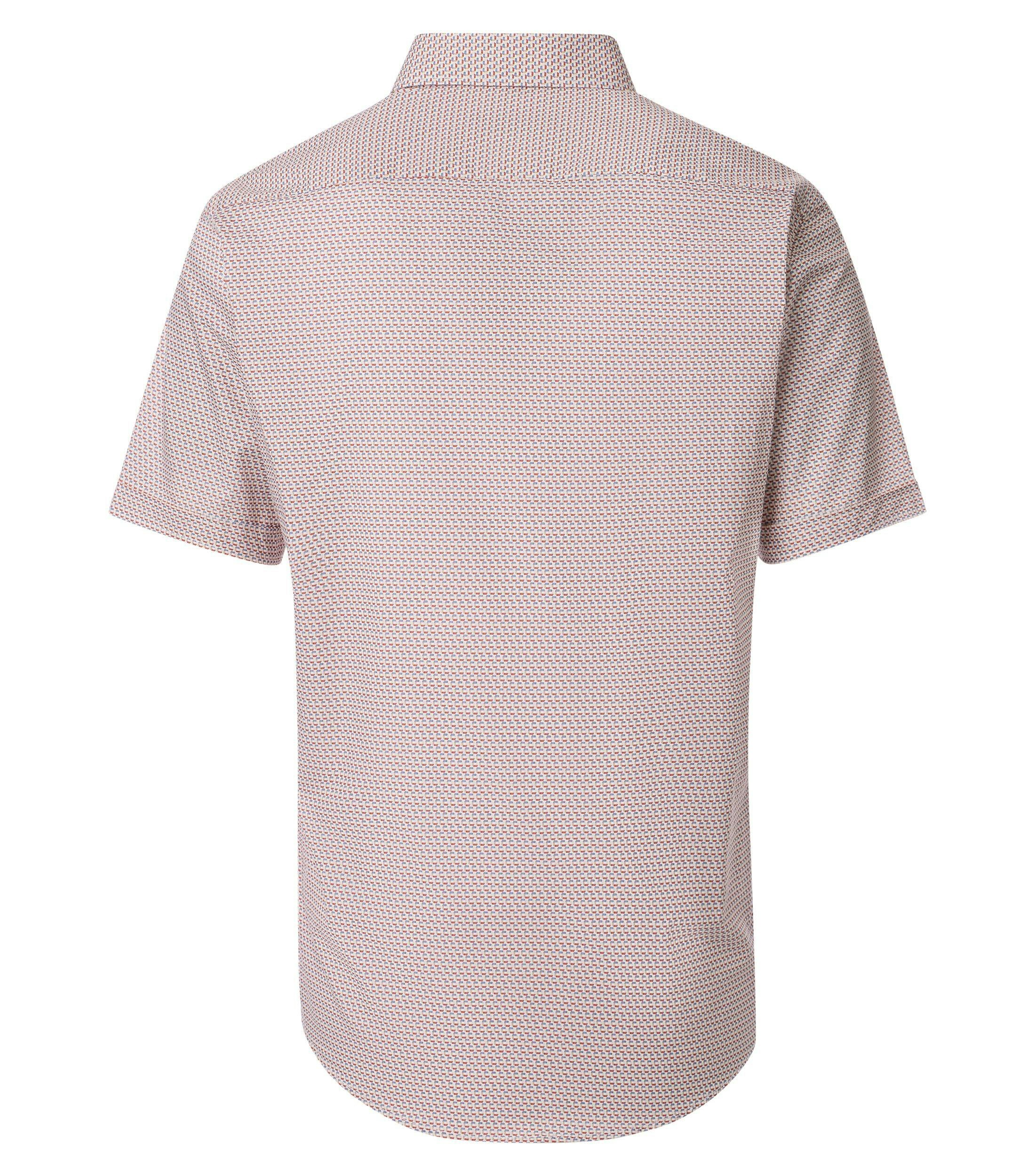 Ein Freizeithemd im Print Muster in der Farbe Rot