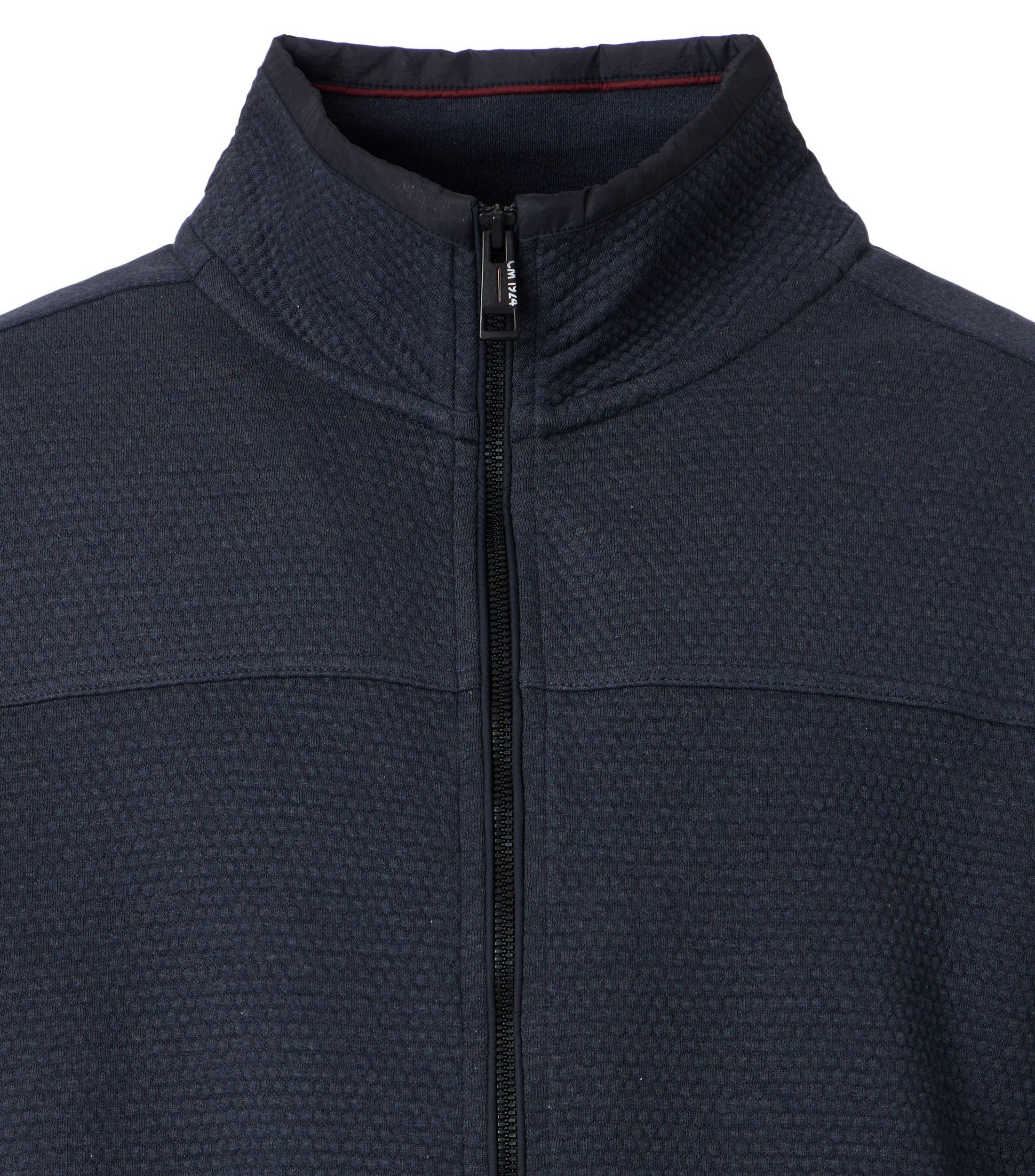 Ein Sweatjacke im uni Muster in der Farbe Blau