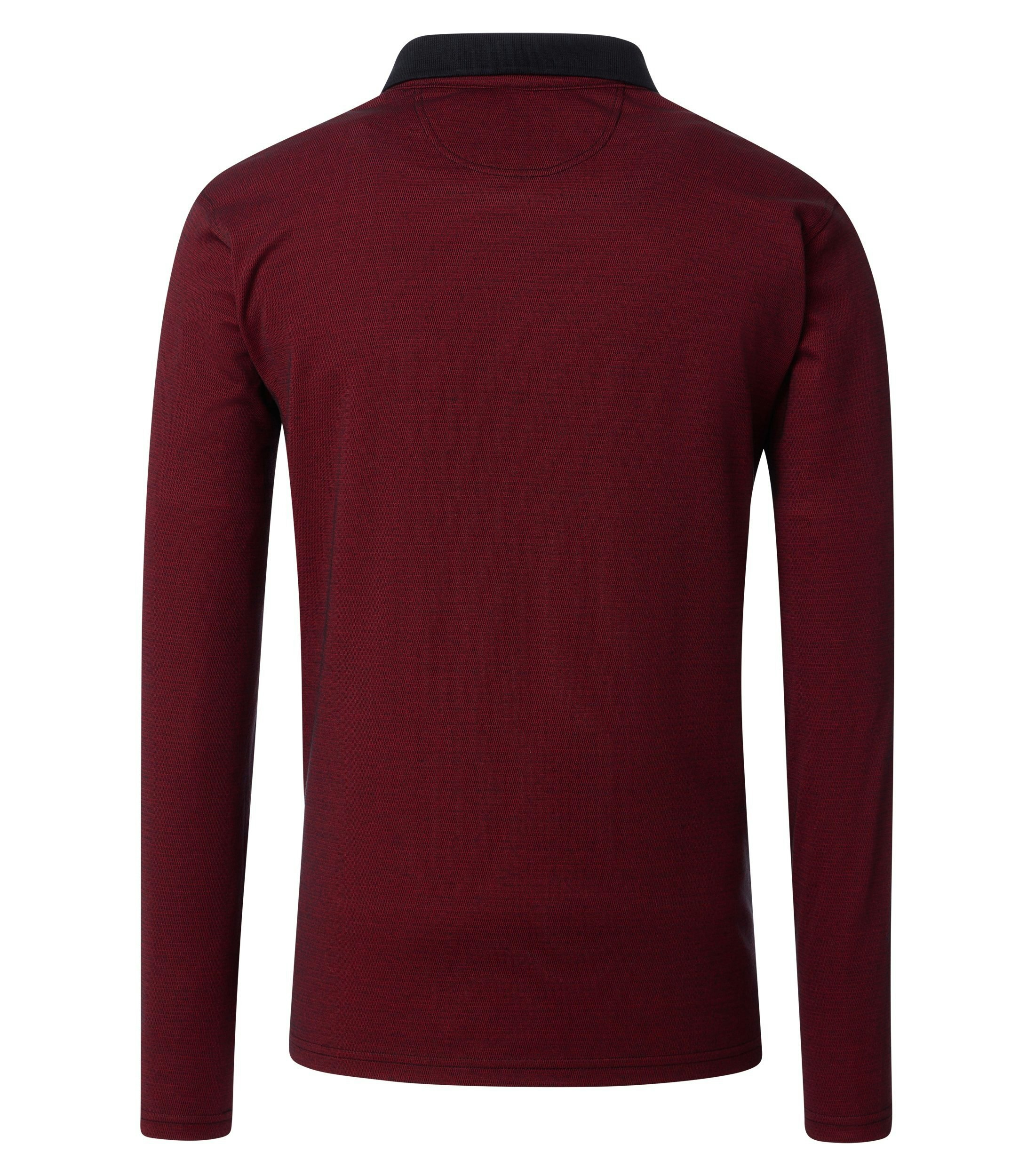 Ein Polo-Shirt im gestreift Muster in der Farbe Rot