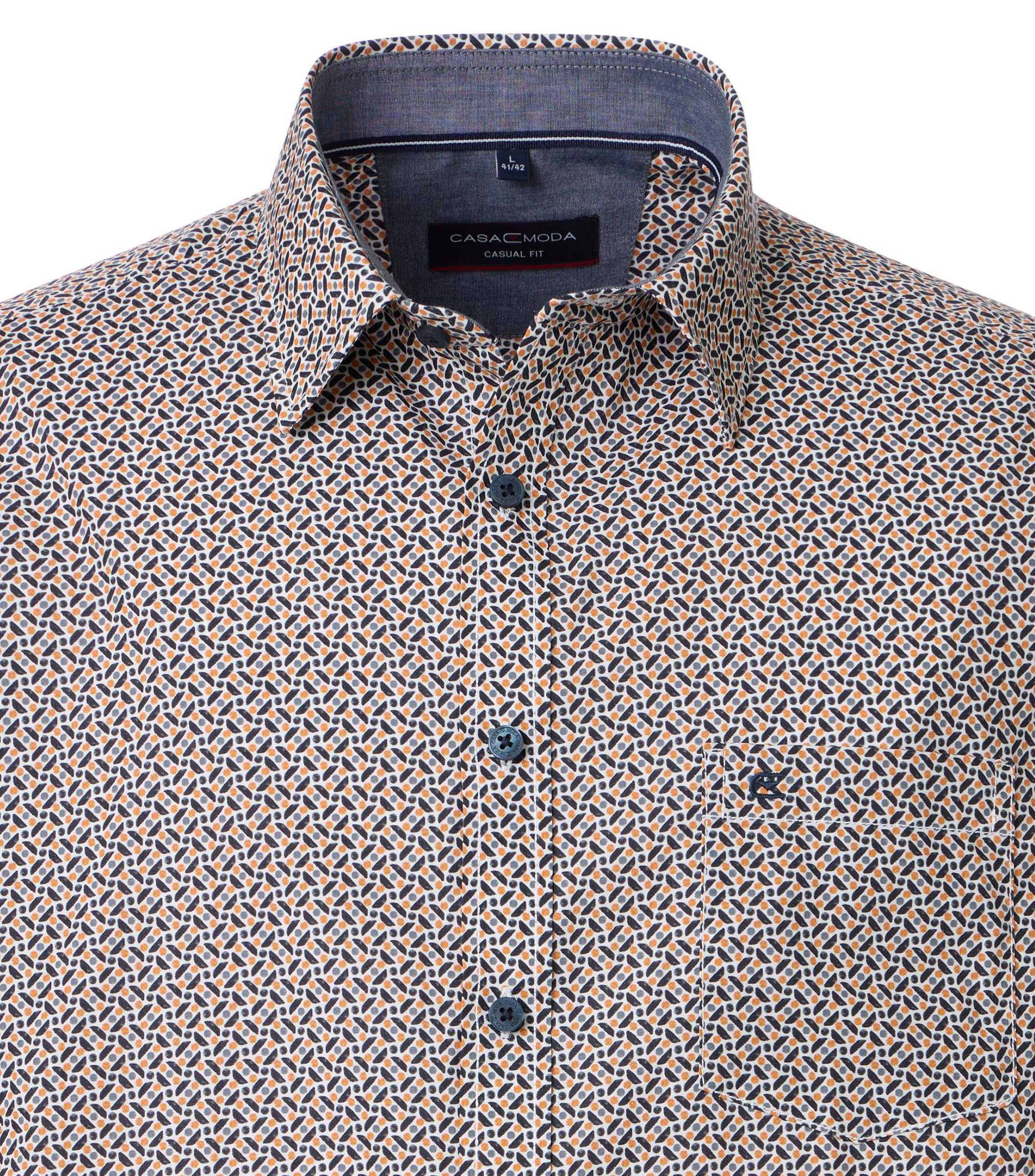 Ein Freizeithemd im Print Muster in der Farbe Gelb