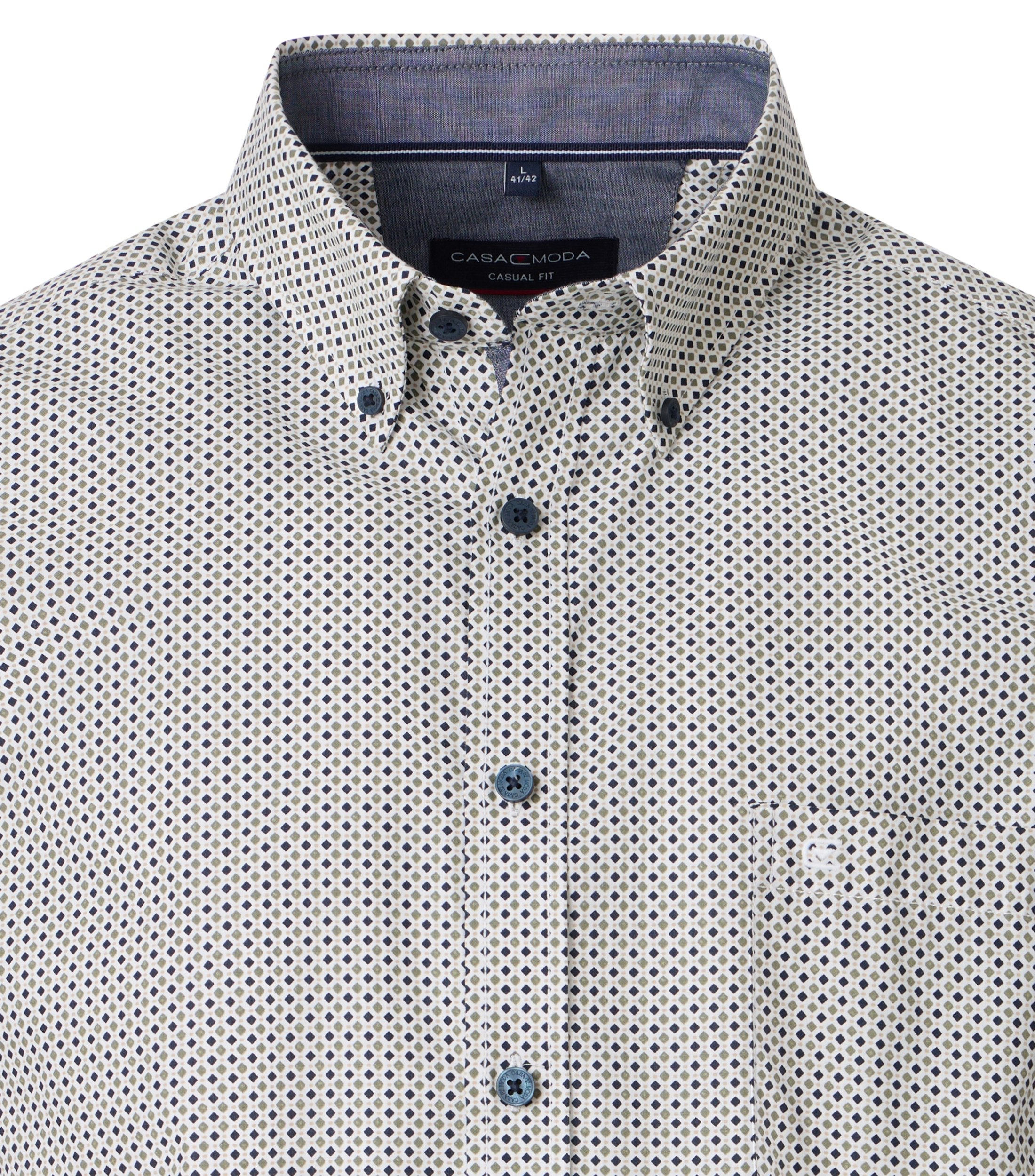 Ein Freizeithemd im Print Muster in der Farbe Grün