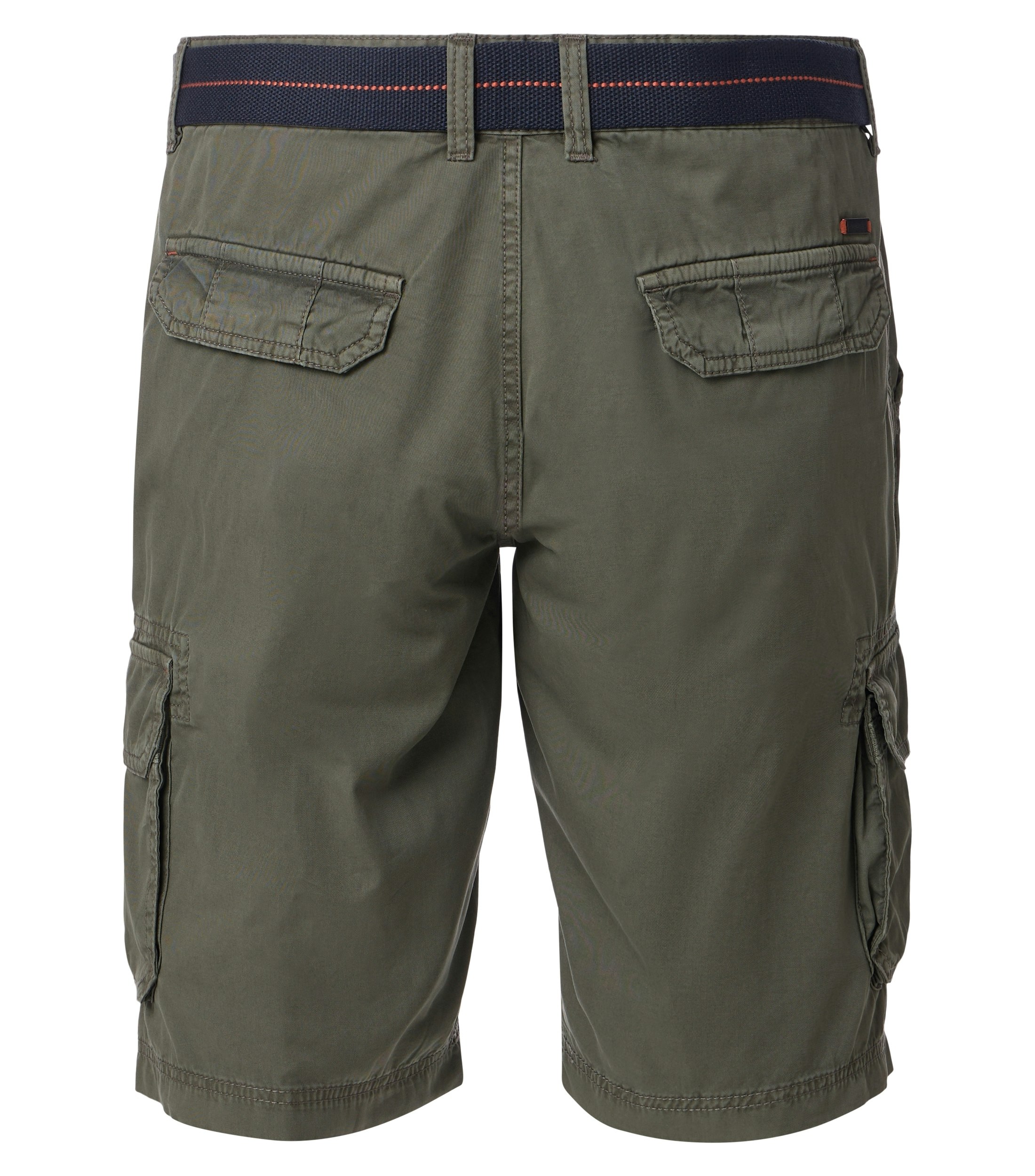 Eine Shorts im uni Muster in der Farbe Olive