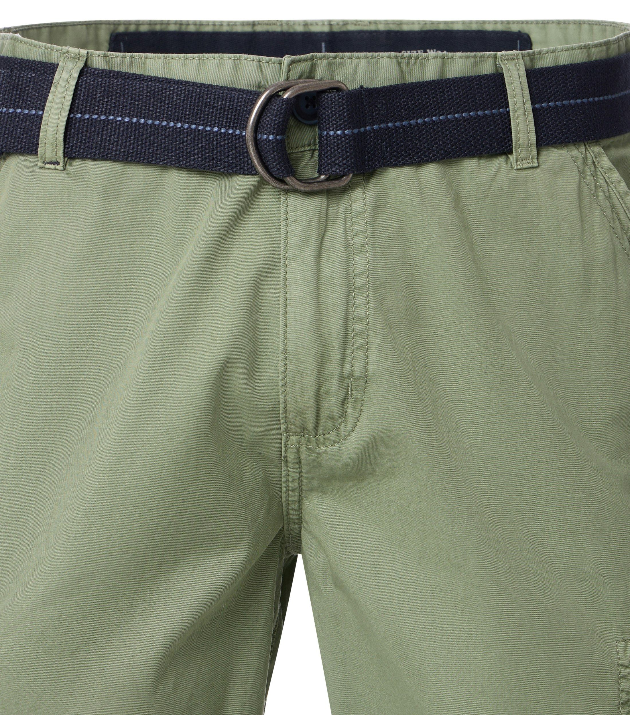 Ein Shorts im uni Muster in der Farbe Grün