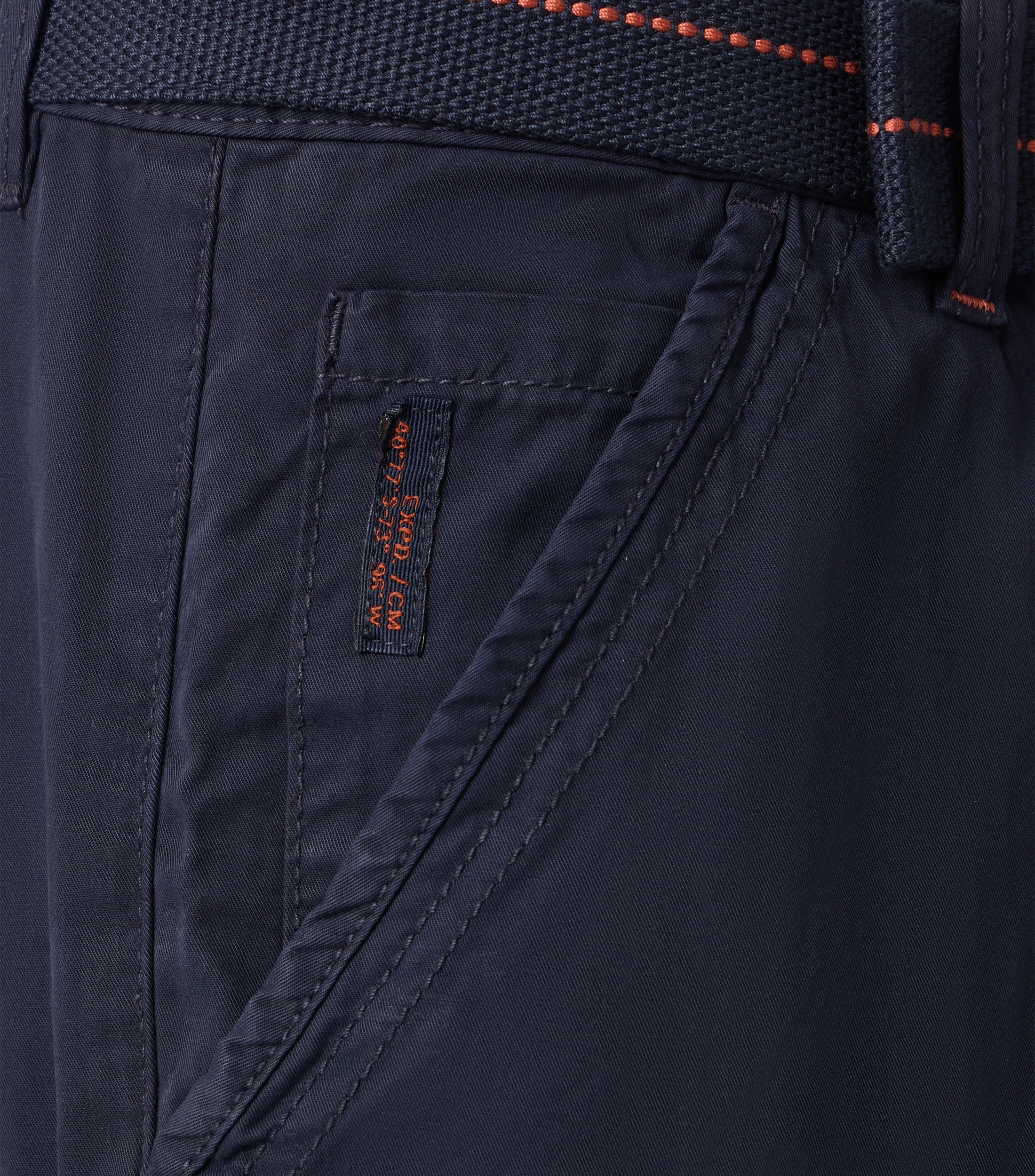 Shorts im unifarbenen Design in der Farbe Dunkelblau