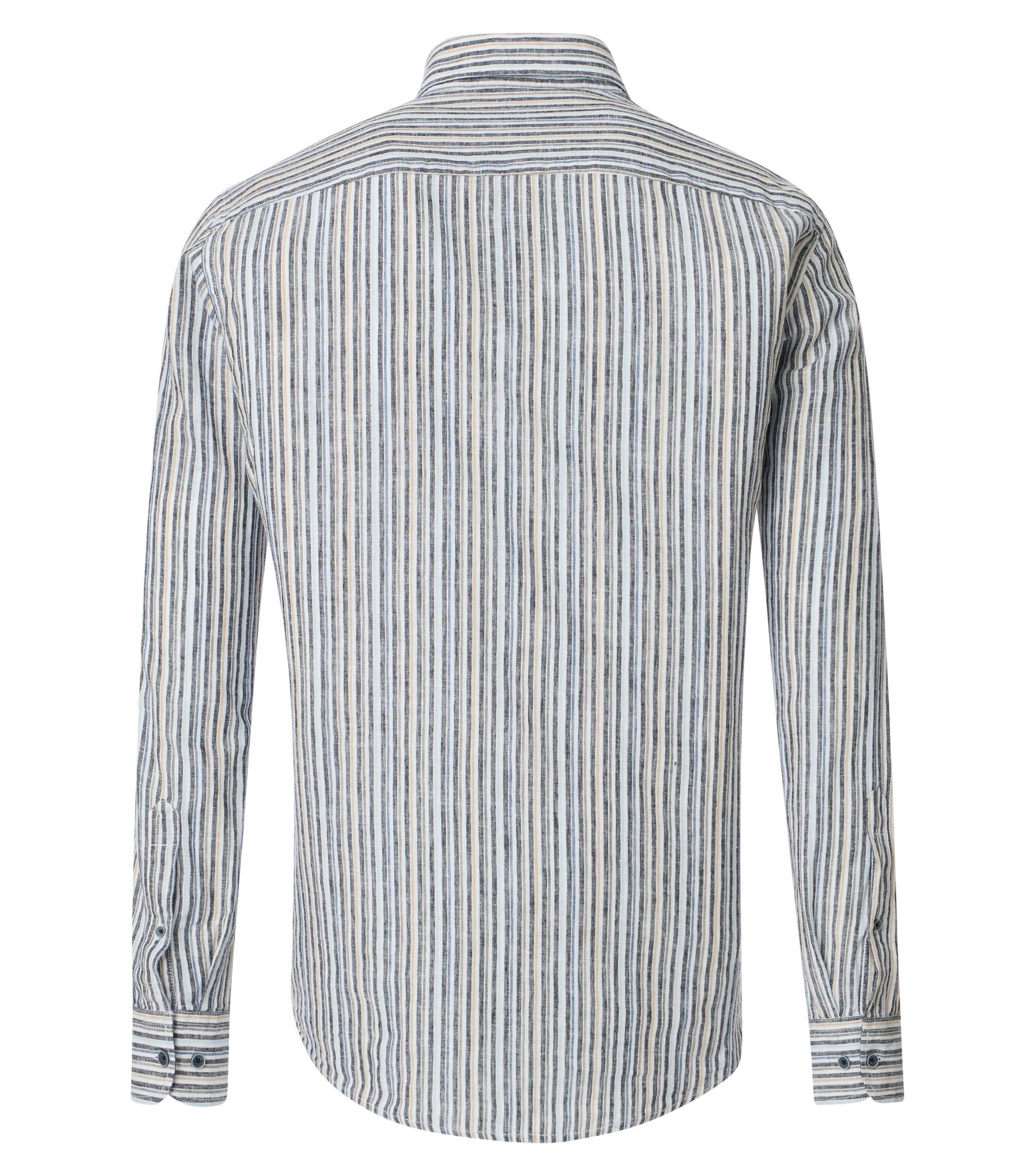 Ein Freizeithemd im gestreift Muster in der Farbe Olive