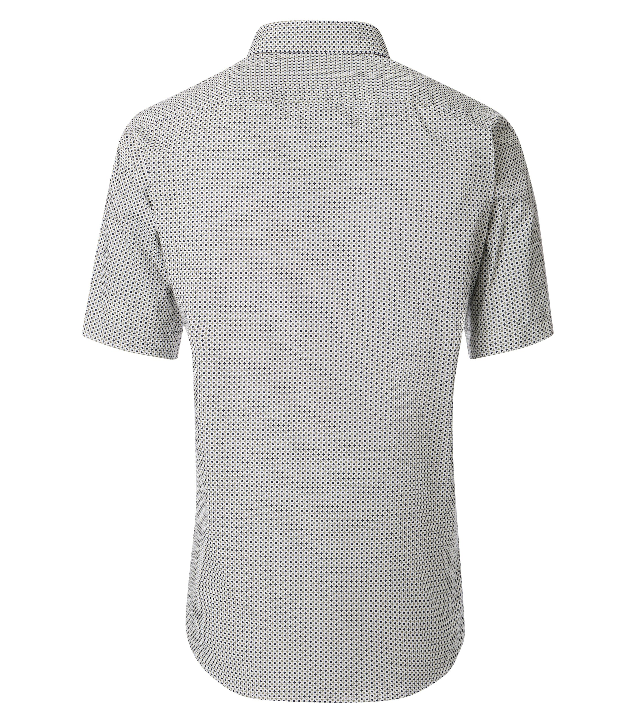 Ein Freizeithemd im Print Muster in der Farbe Hellgrün