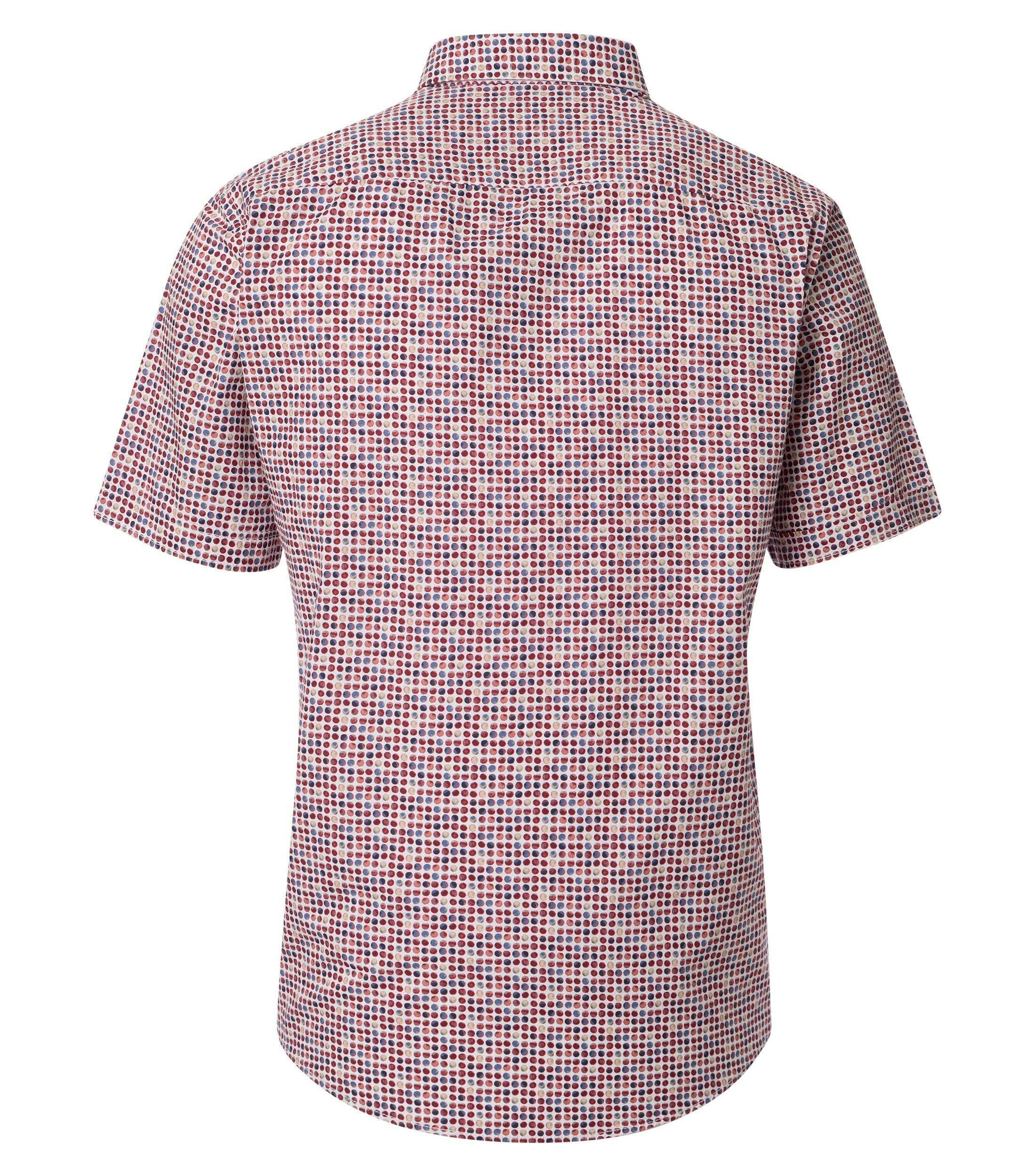 Ein Freizeithemd im Print Muster in der Farbe Rot