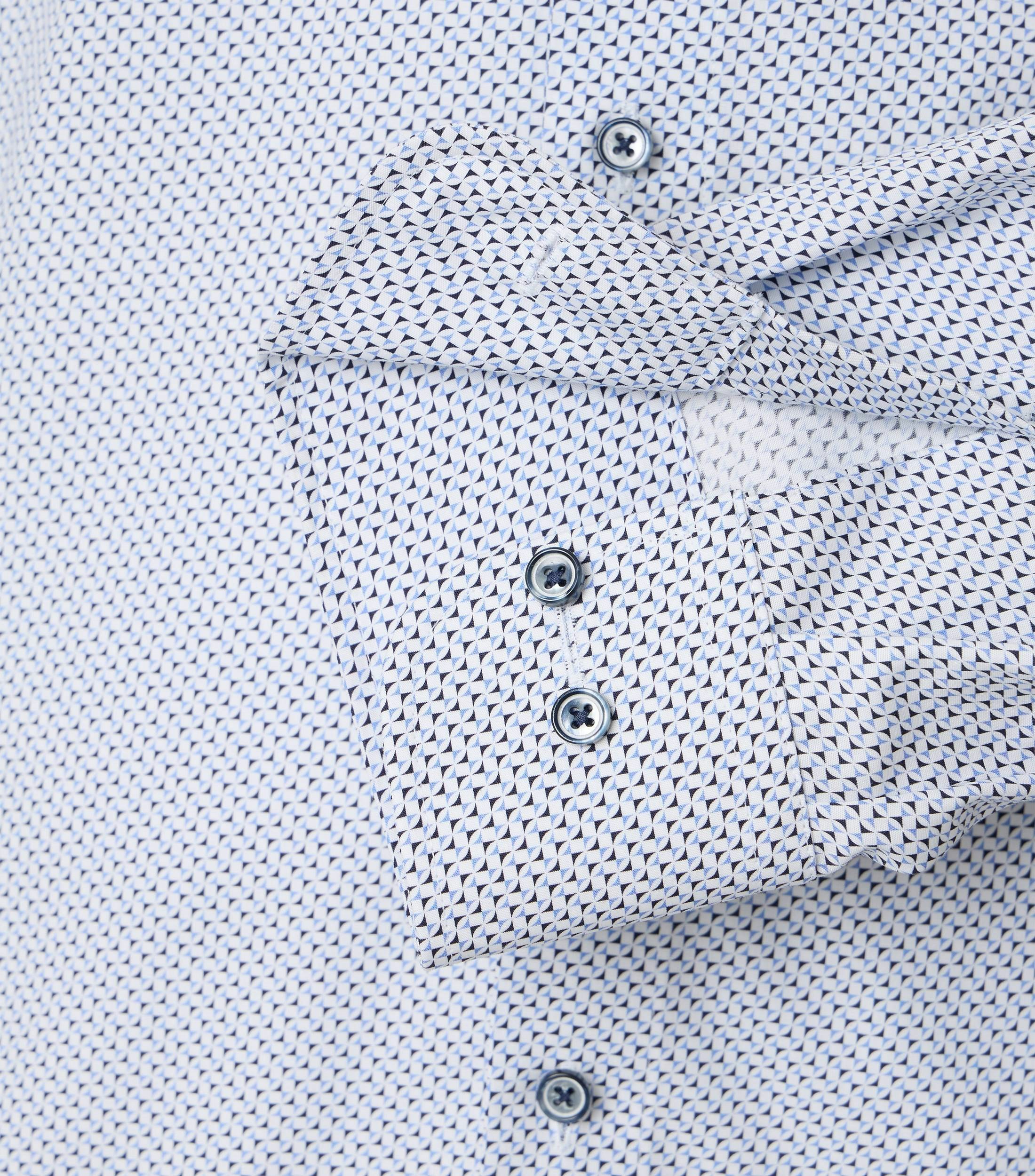 Ein Businesshemd im Print Muster in der Farbe Hellblau