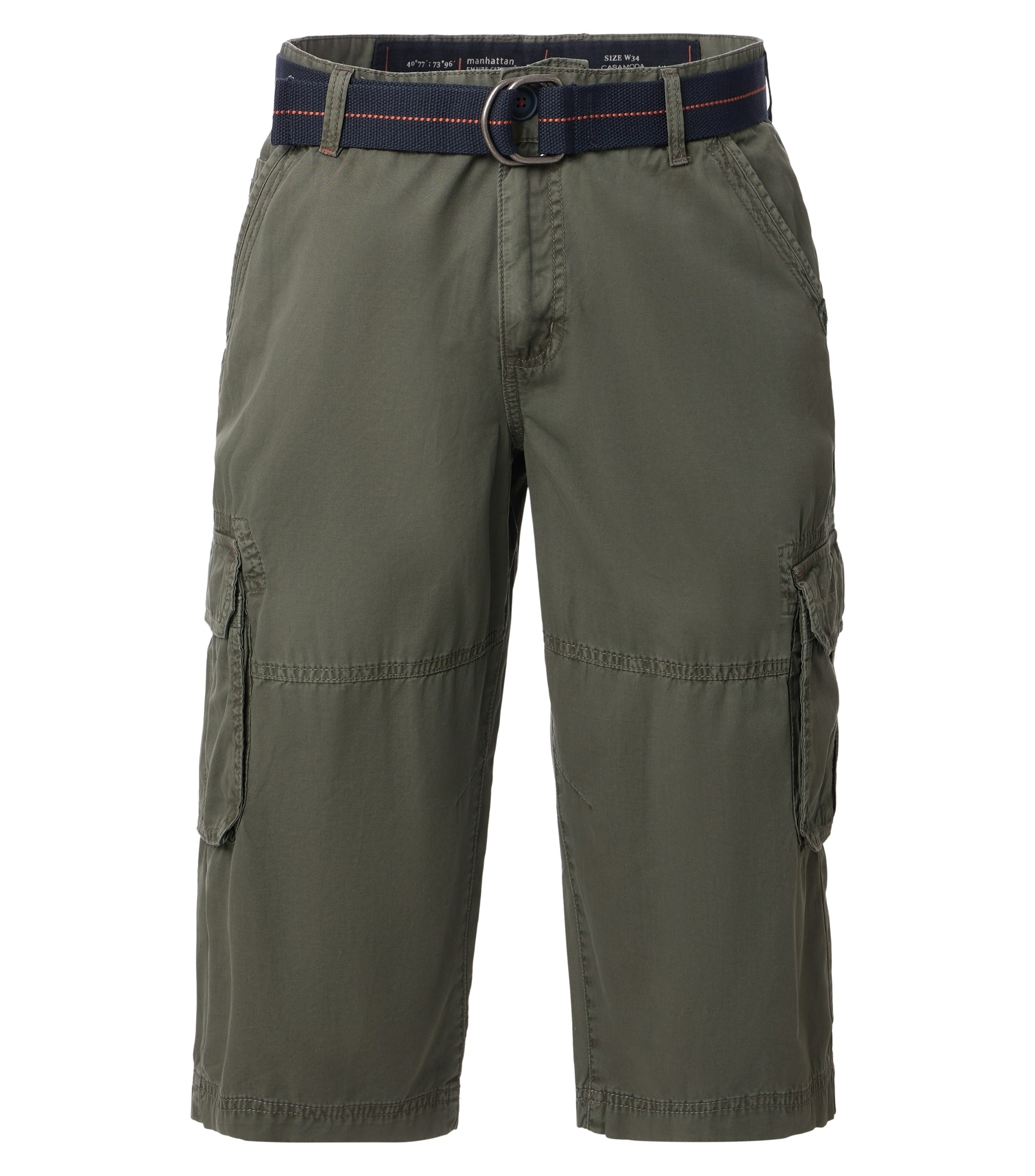 Eine Shorts im uni Muster in der Farbe Olive