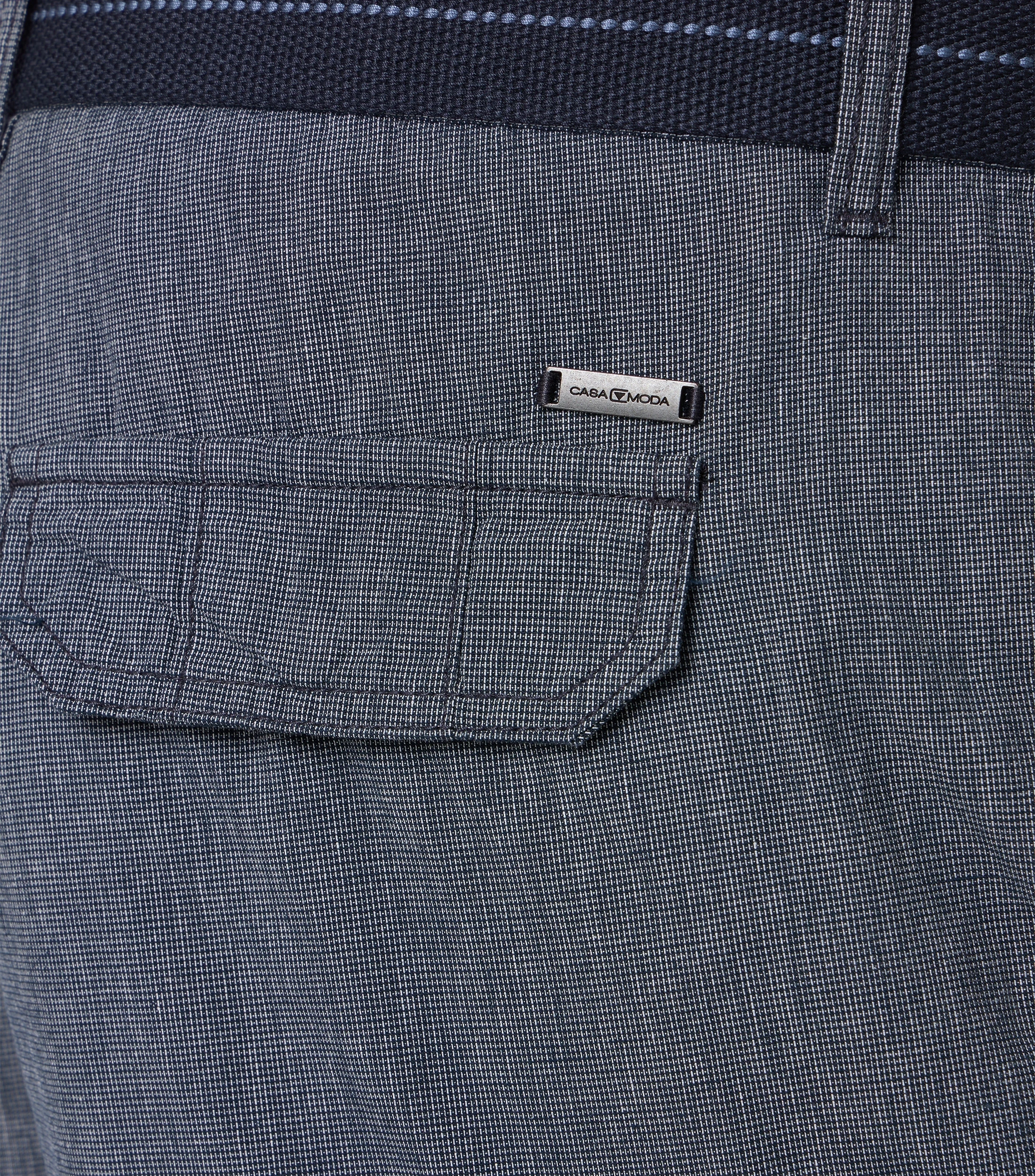 Shorts im unifarbenen Design in der Farbe graues Mittelblau
