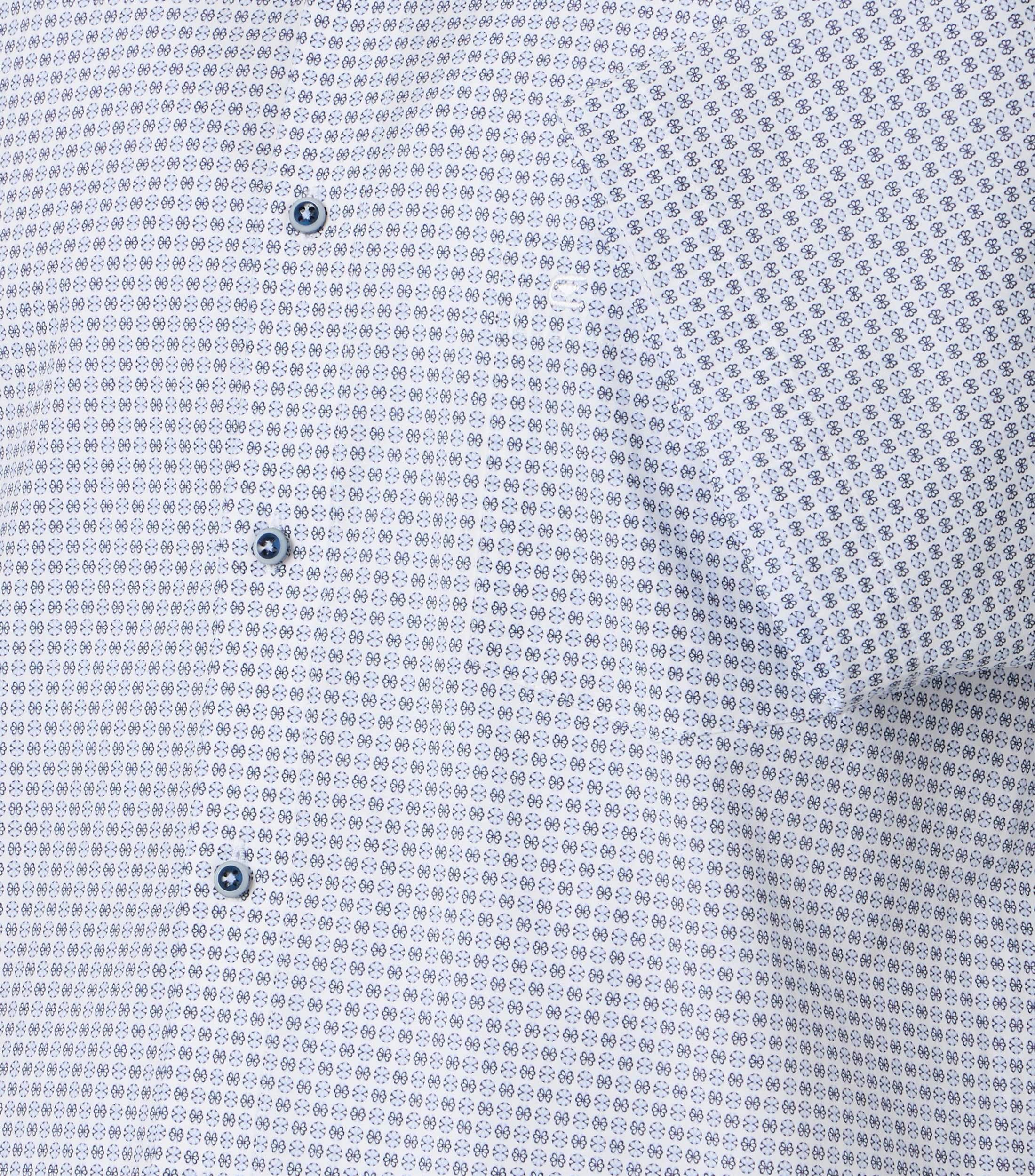 Ein Businesshemd im Print Muster in der Farbe Blau