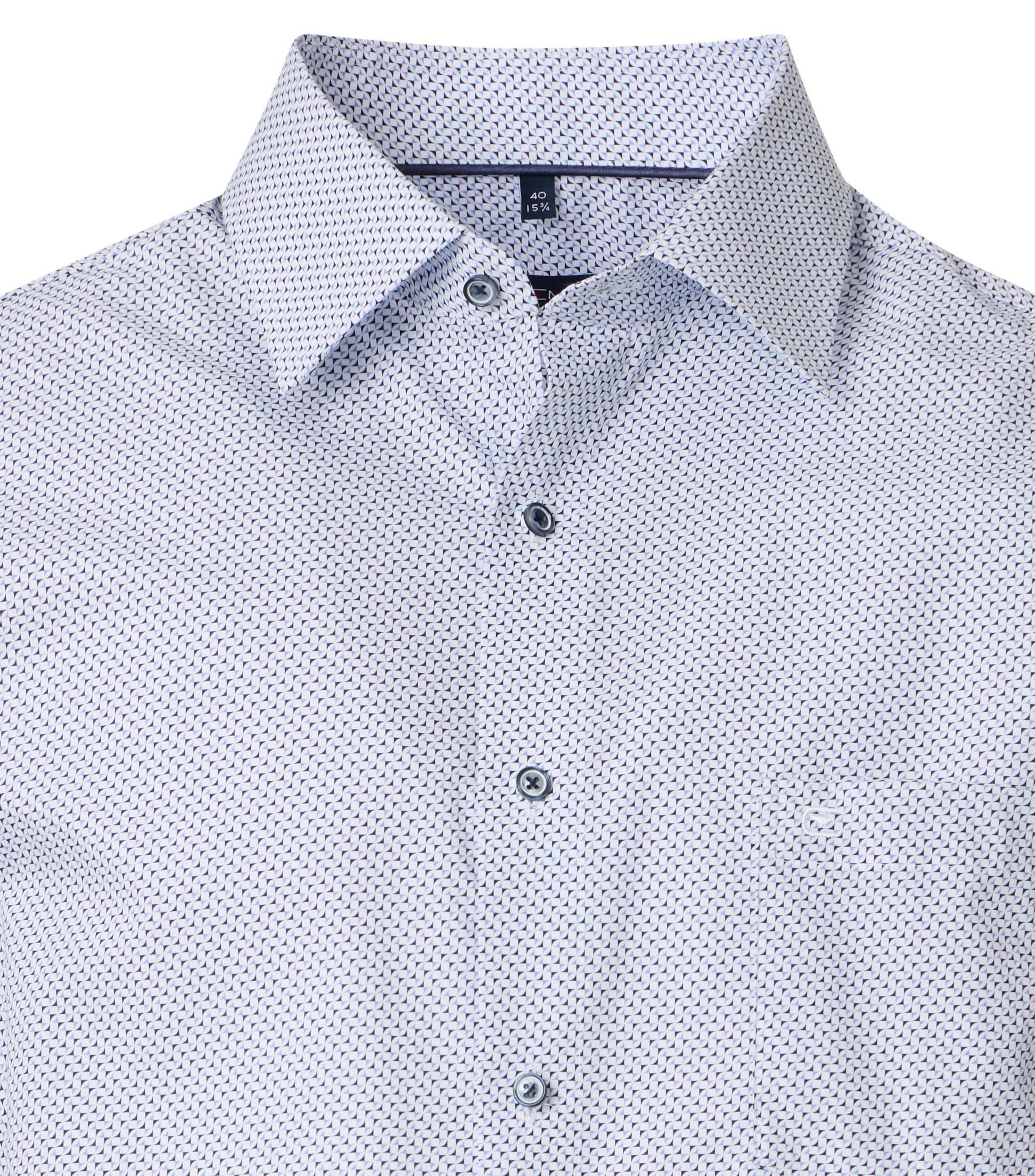 Ein Businesshemd im Print Muster in der Farbe Blau