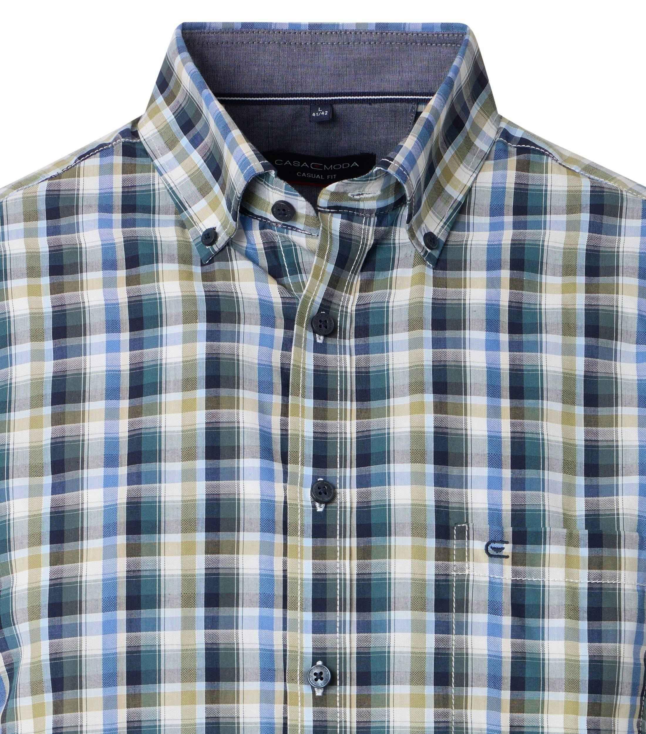 Ein Freizeithemd im kariert Muster in der Farbe Grünblau