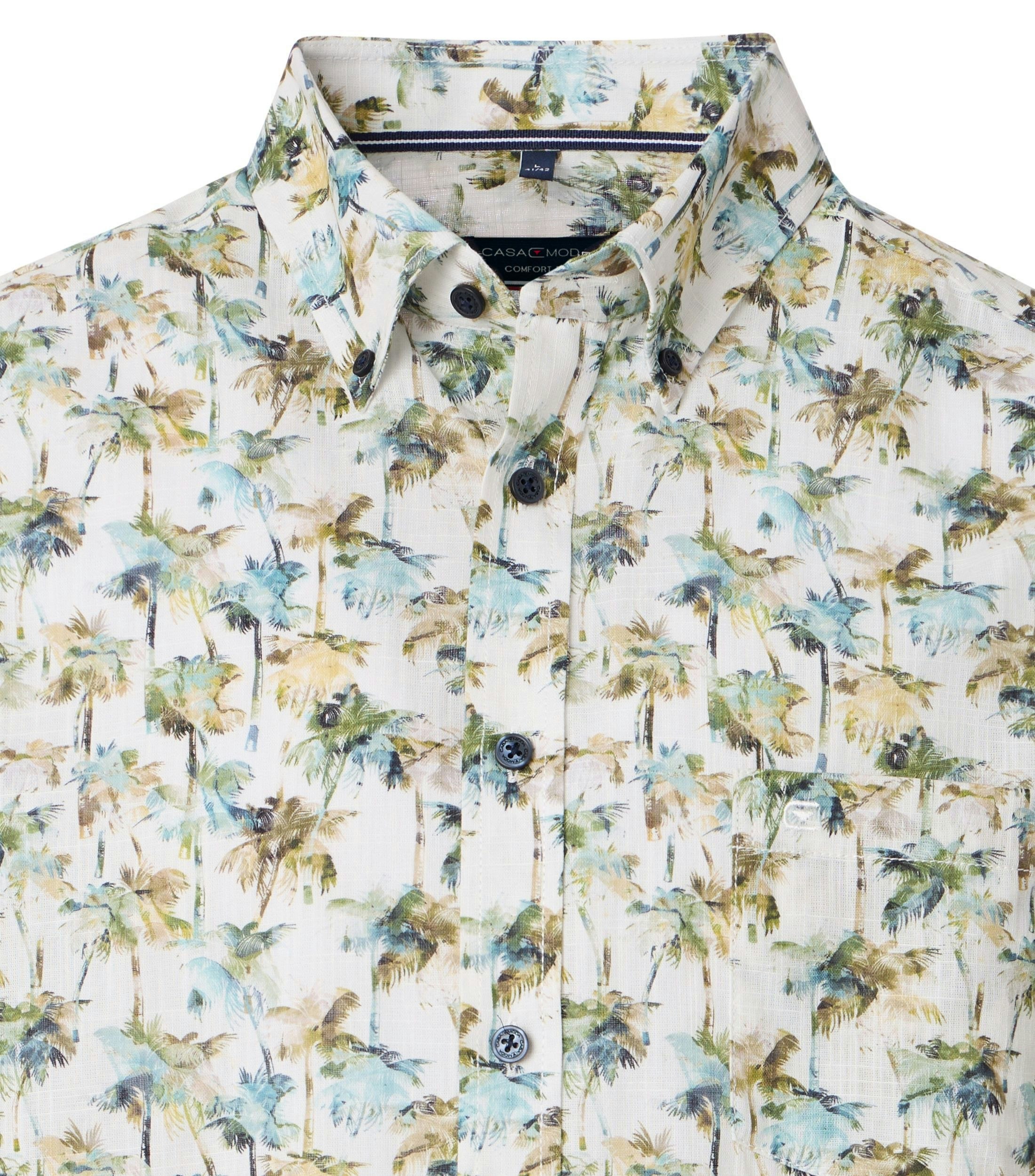 Ein Freizeithemd im Print Muster in der Farbe Grün