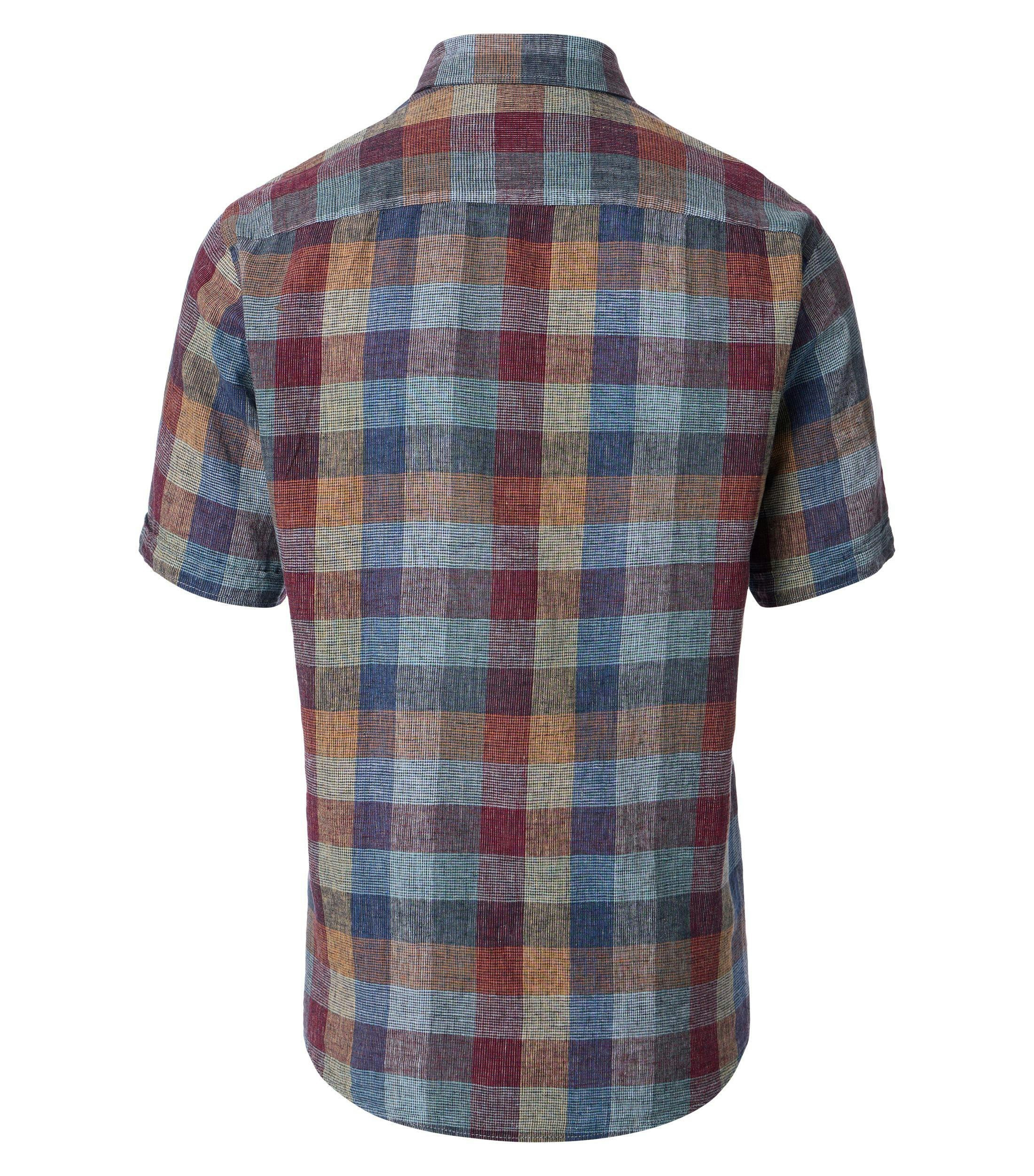 Ein Freizeithemd im kariert Muster in der Farbe Blau