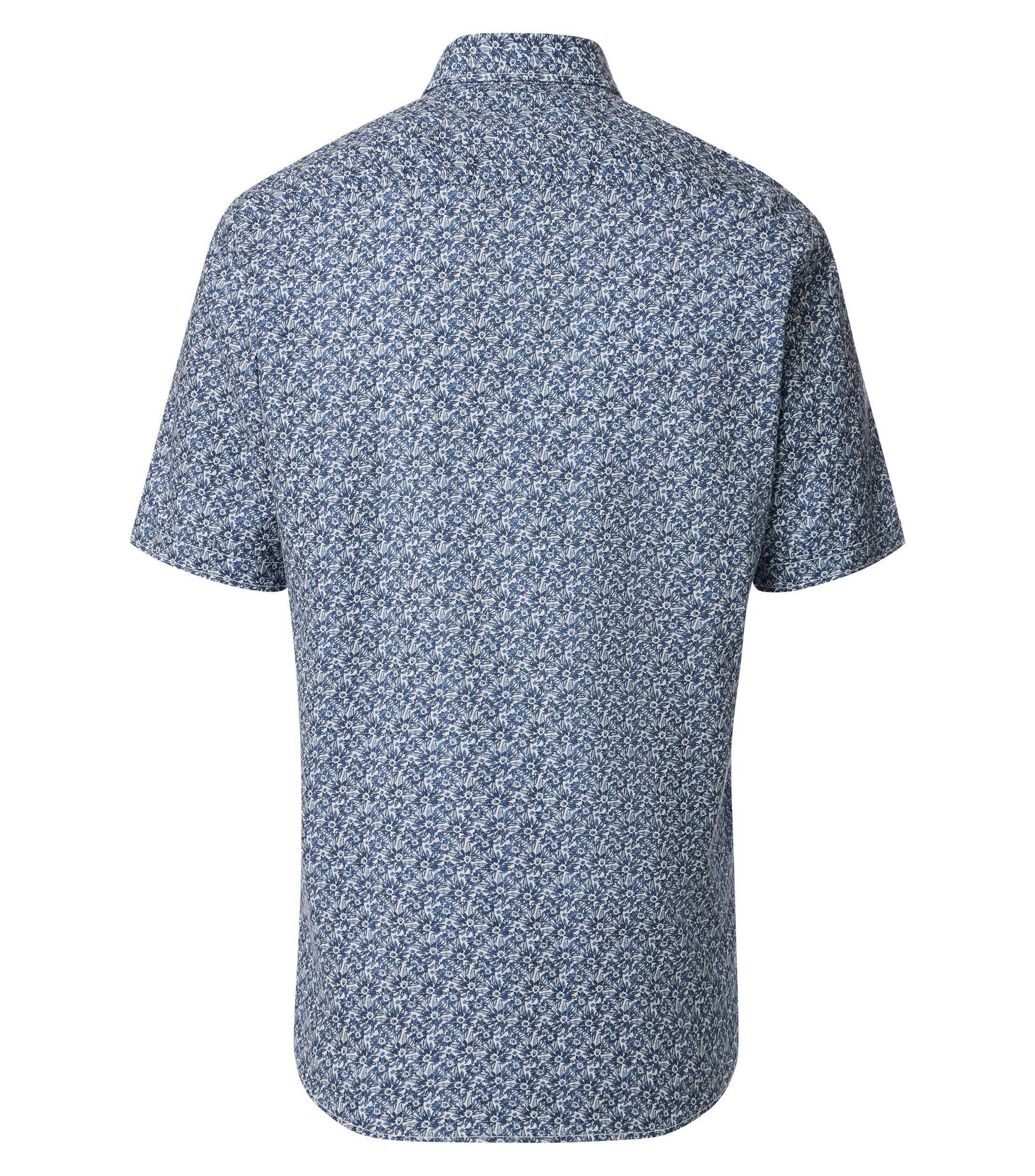Ein Freizeithemd im Print Muster in der Farbe Blau