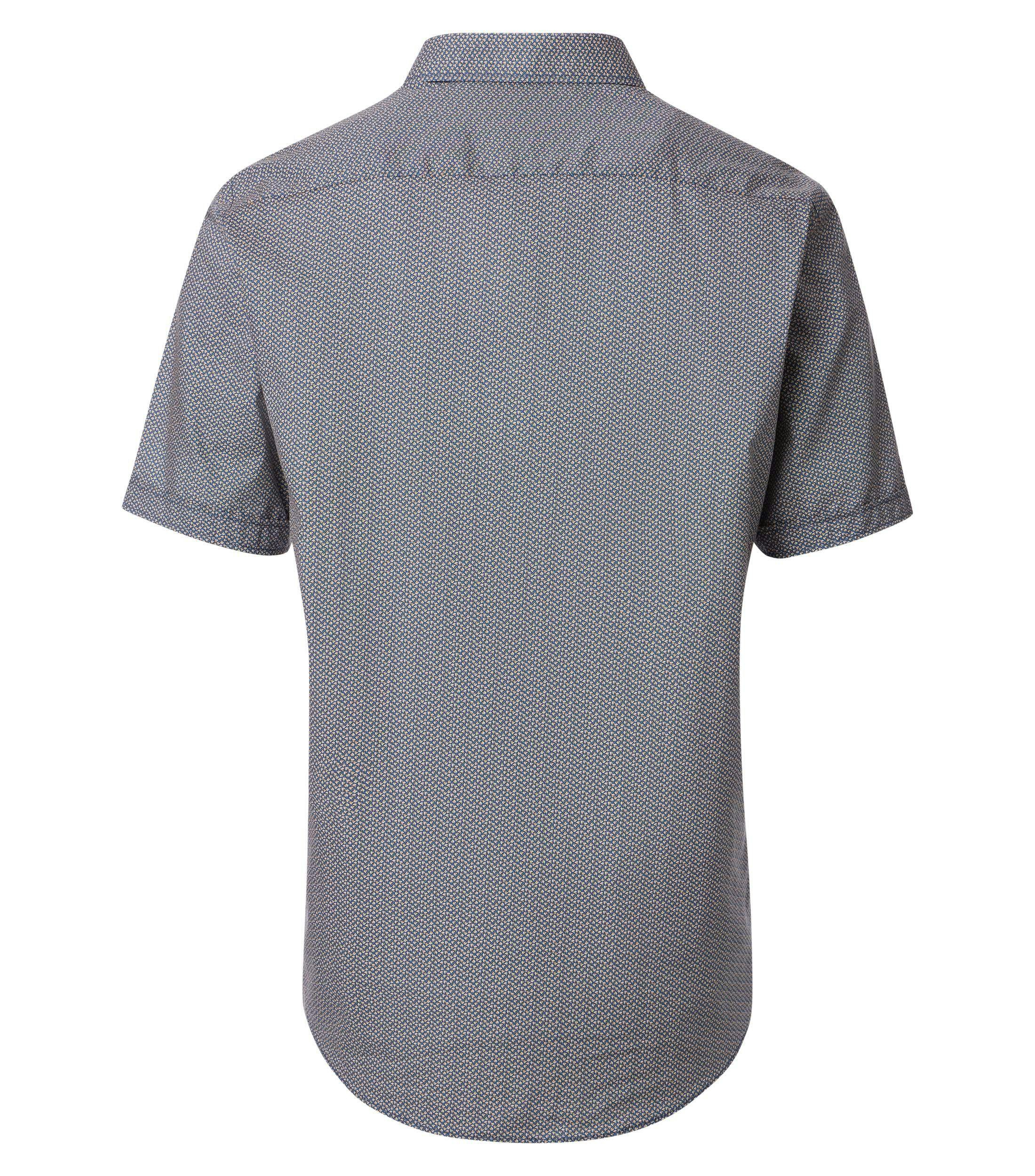 Ein Freizeithemd im Print Muster in der Farbe Grünblau