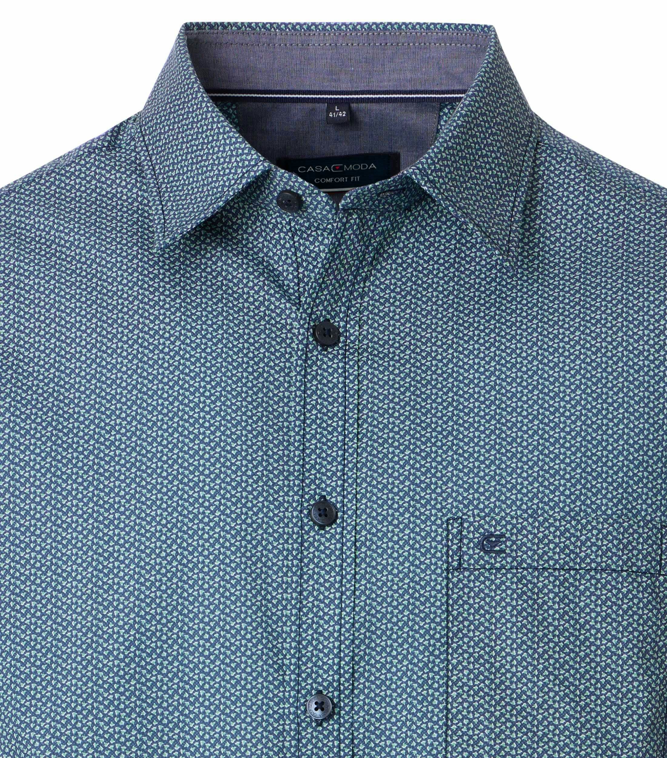 Ein Freizeithemd im Print Muster in der Farbe Blau