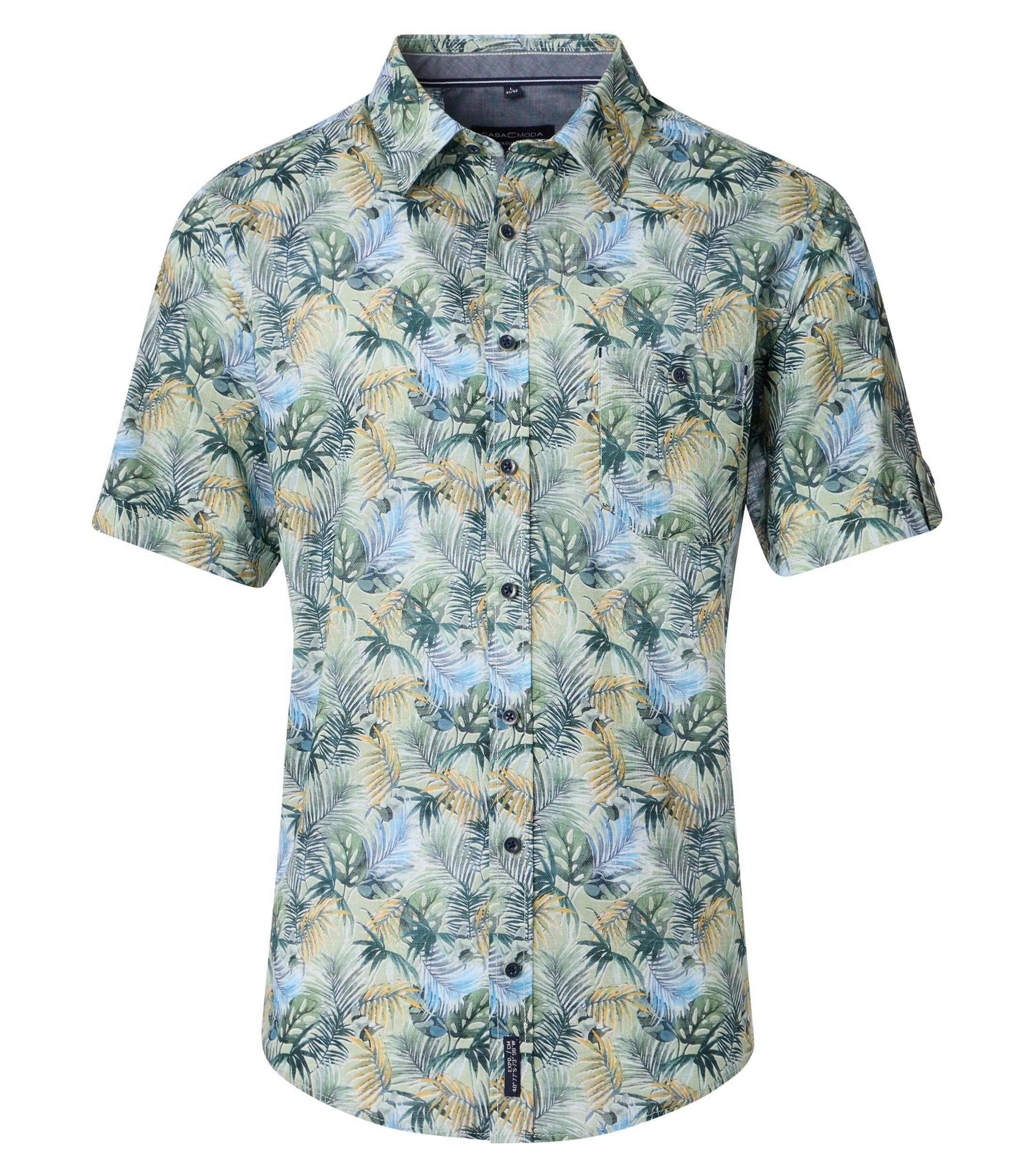 Ein Freizeithemd im Print Muster in der Farbe Grün
