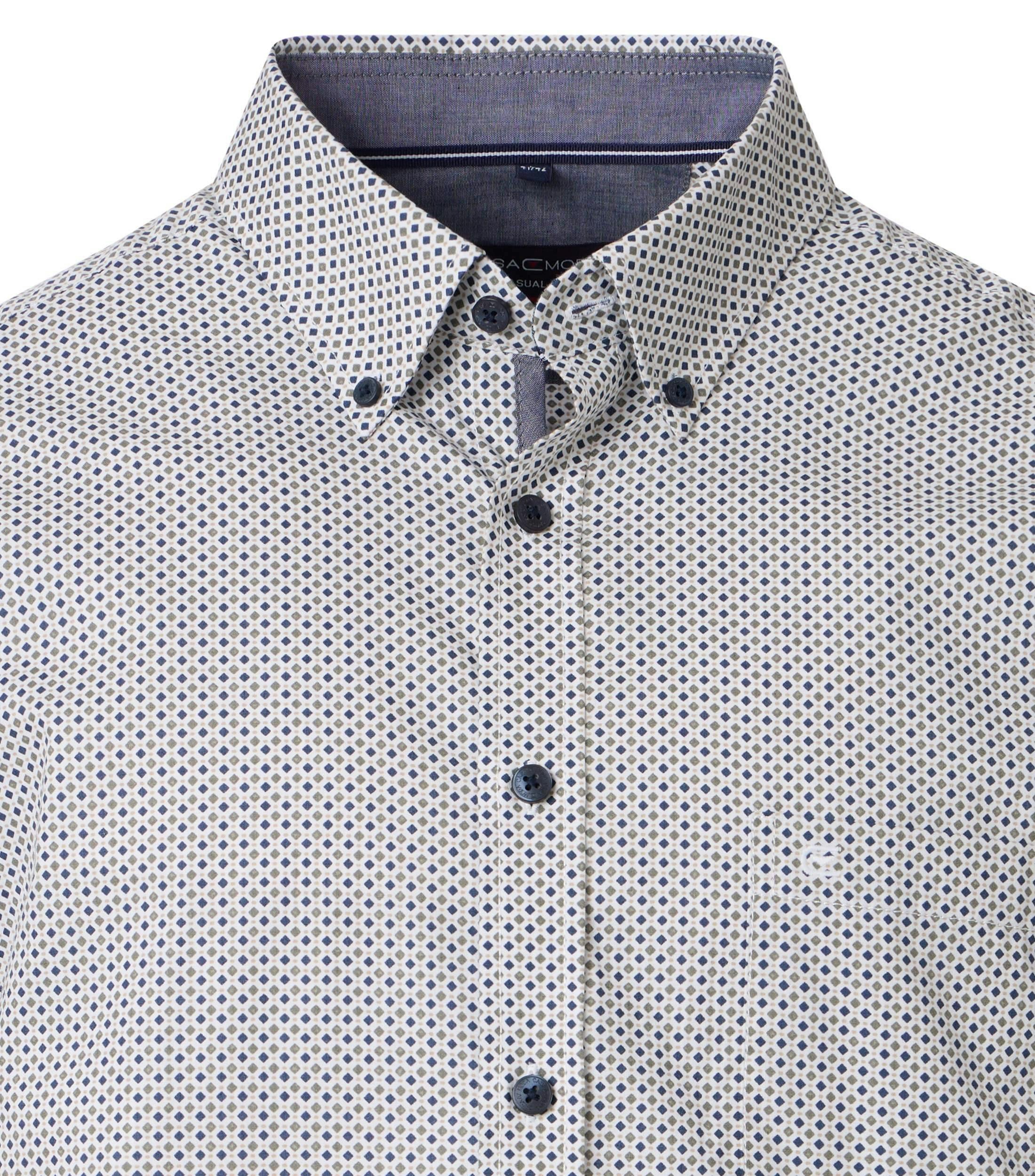 Ein Freizeithemd im Print Muster in der Farbe Hellblau