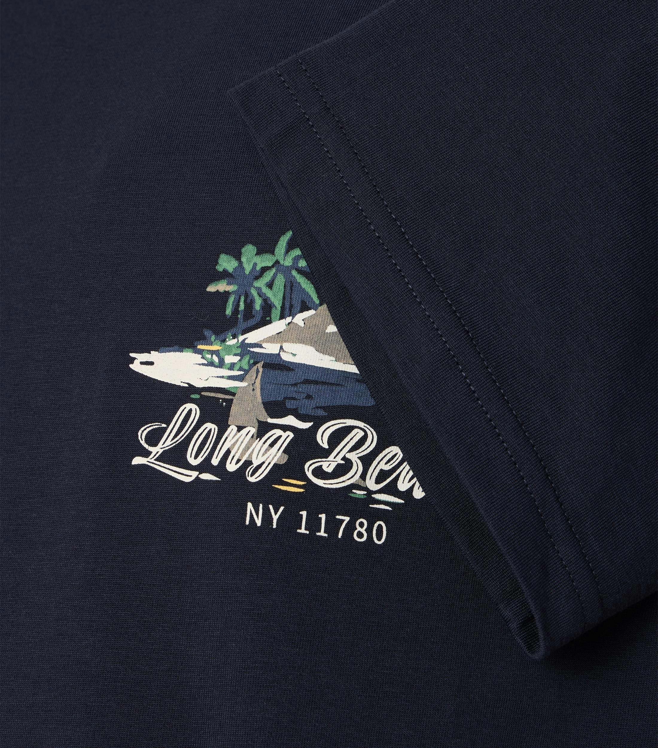 Ein T-Shirt im uni Muster in der Farbe Dunkelblau