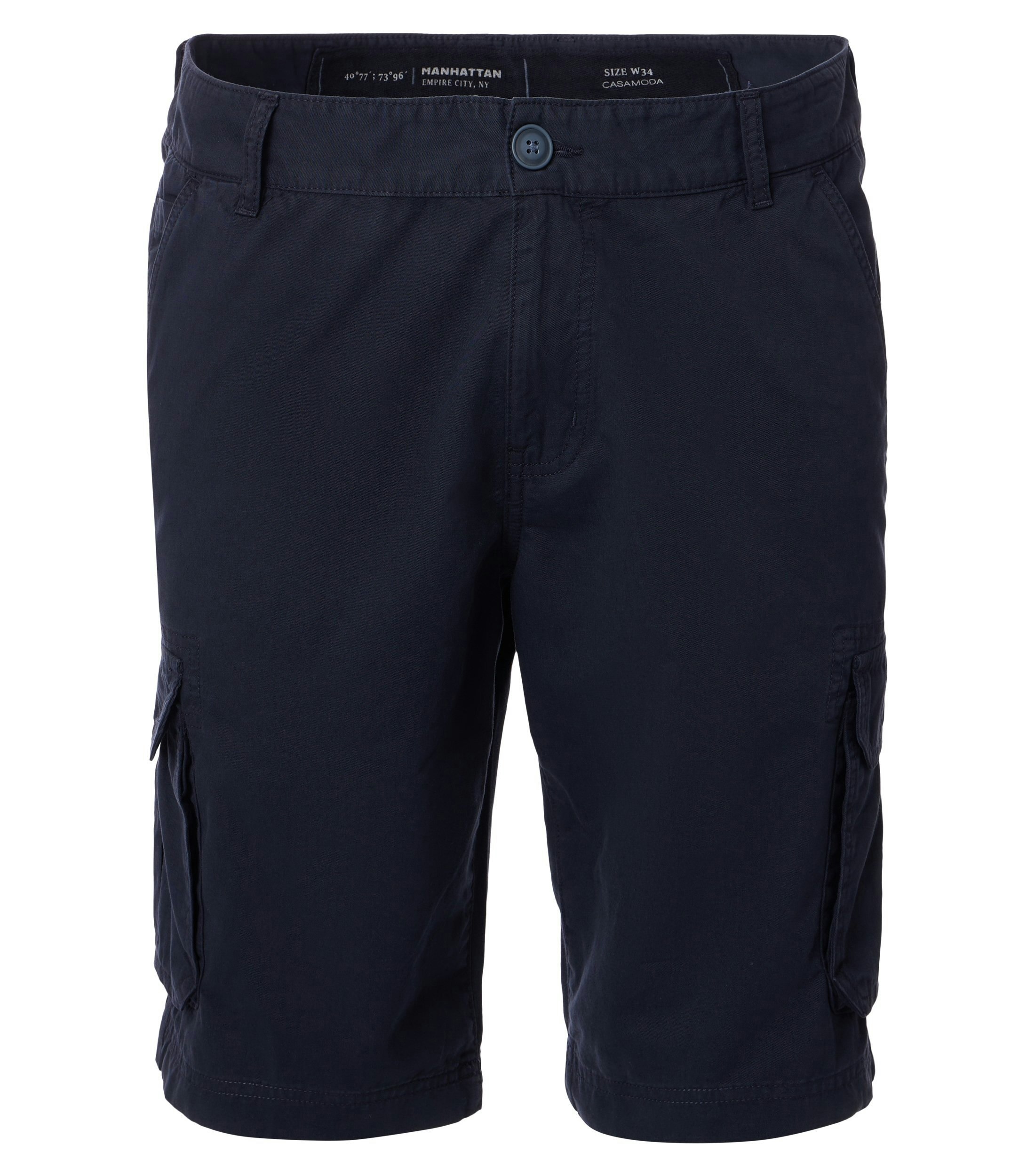 Eine Shorts im uni Muster in der Farbe Dunkelblau
