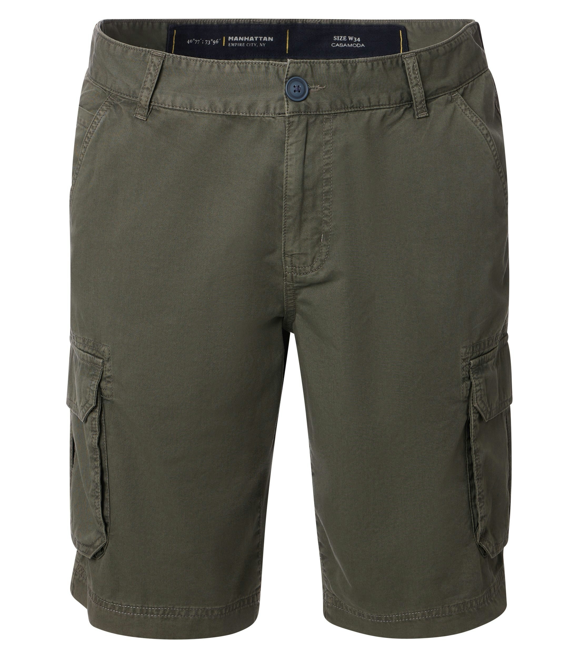 Eine Shorts im uni Muster in der Farbe Dunkelgrün