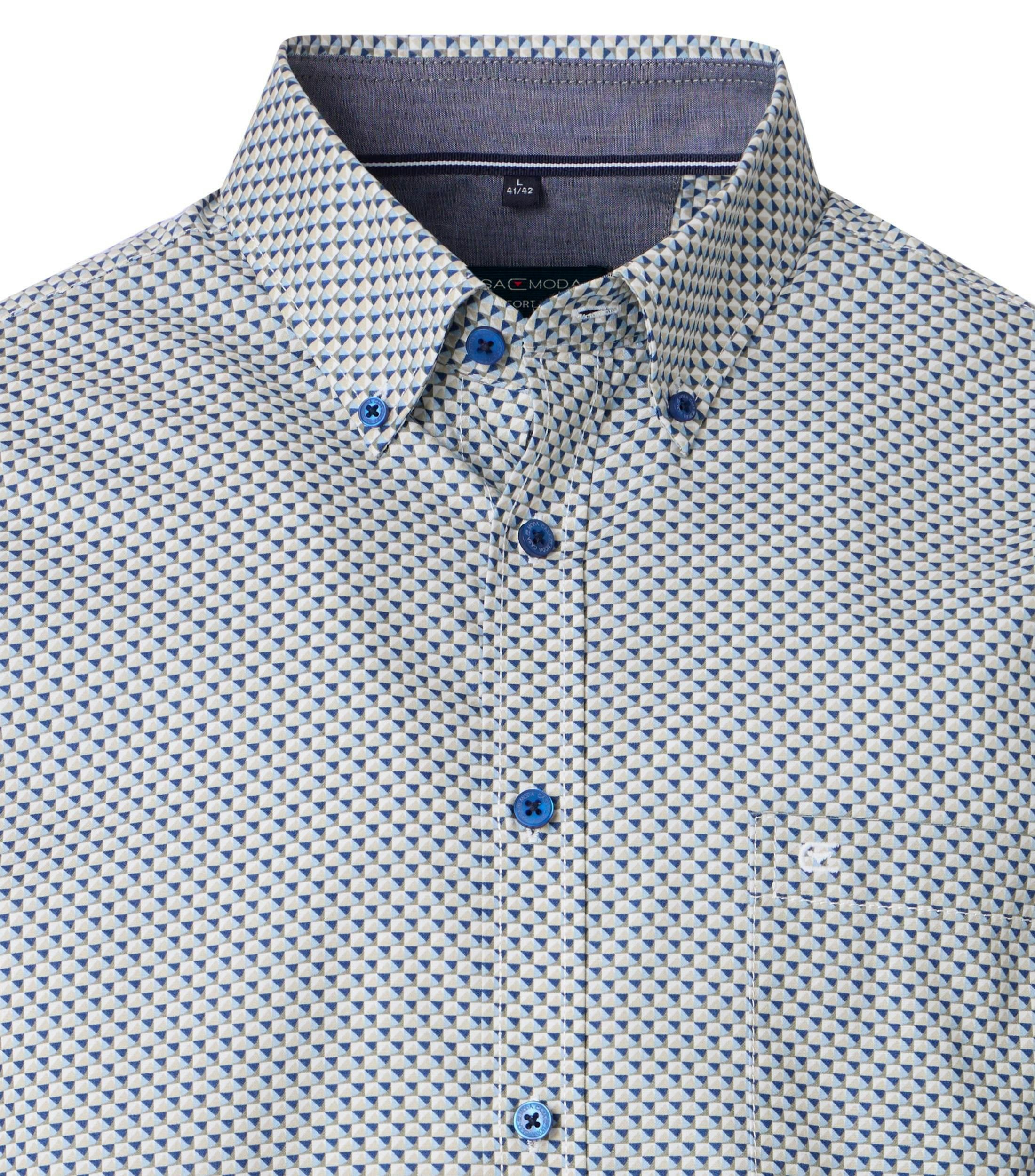 Ein Freizeithemd im Print Muster in der Farbe Grau