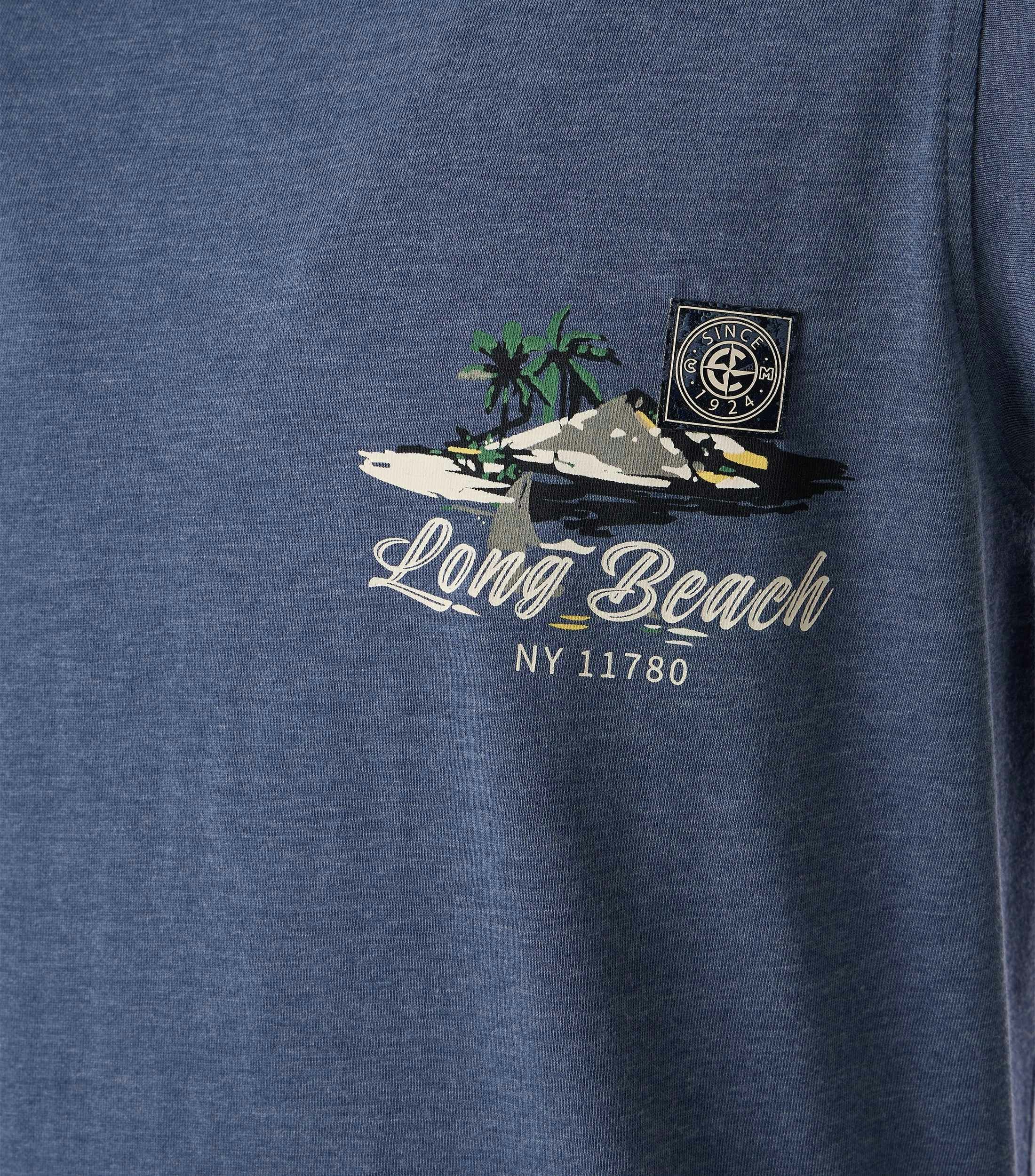 Ein T-Shirt im uni Muster in der Farbe Blau