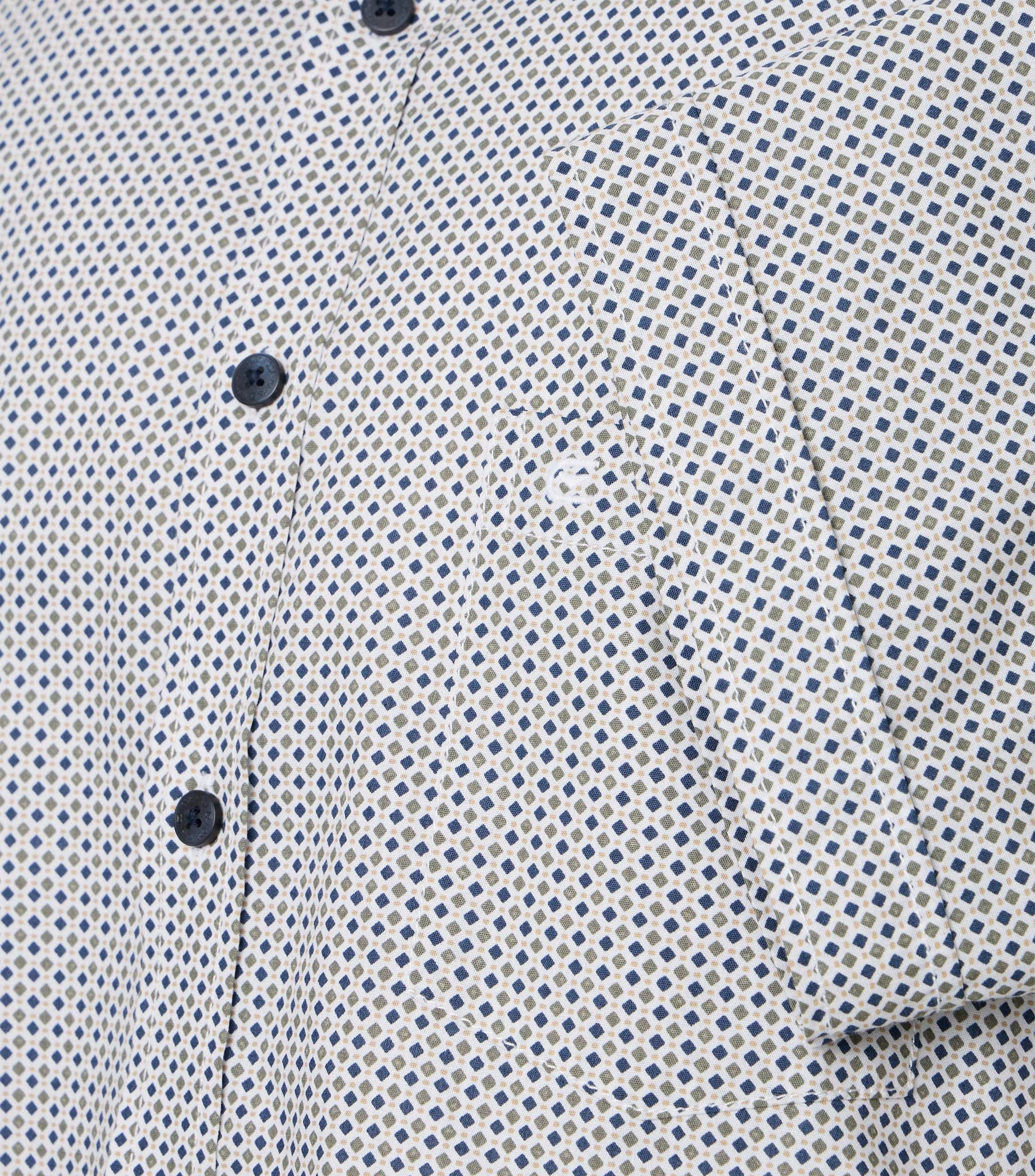 Ein Freizeithemd im Print Muster in der Farbe Grünblau