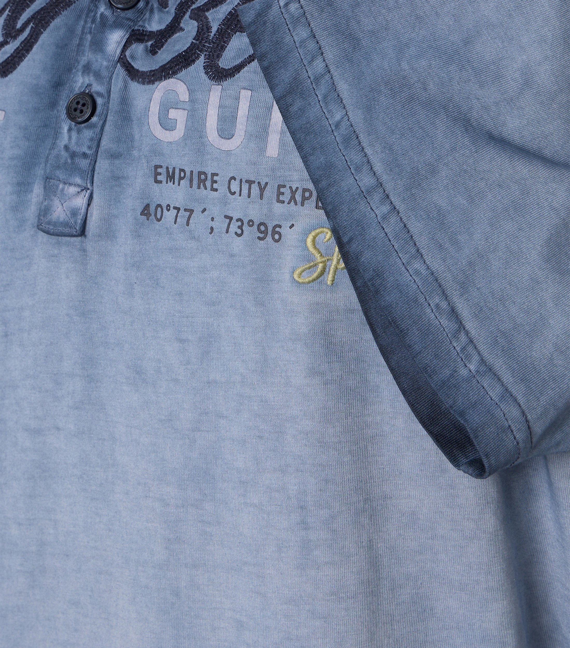 T-Shirt im Print-Muster in der Farbe Blau