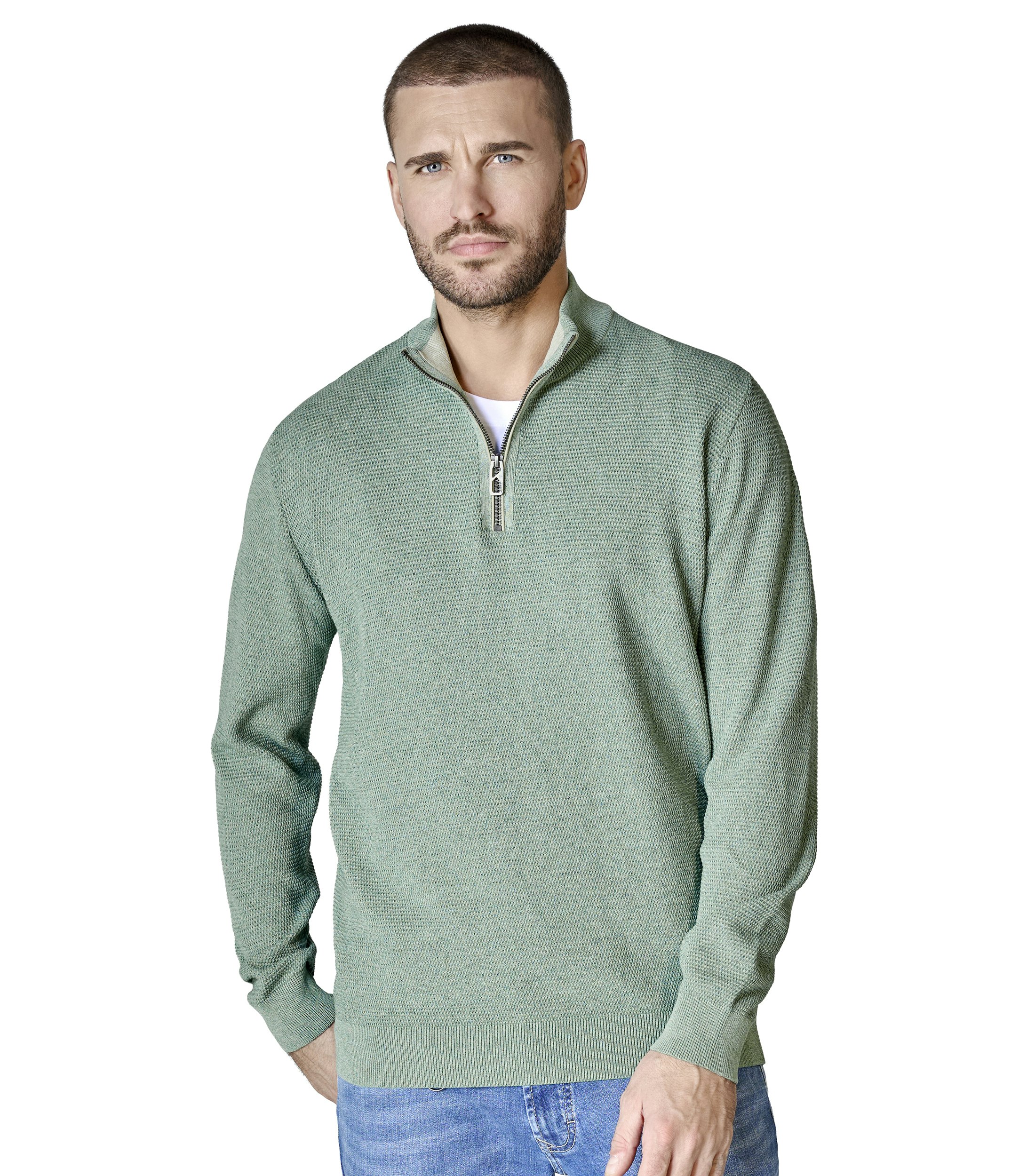Ein Pullover im uni Muster in der Farbe Mint