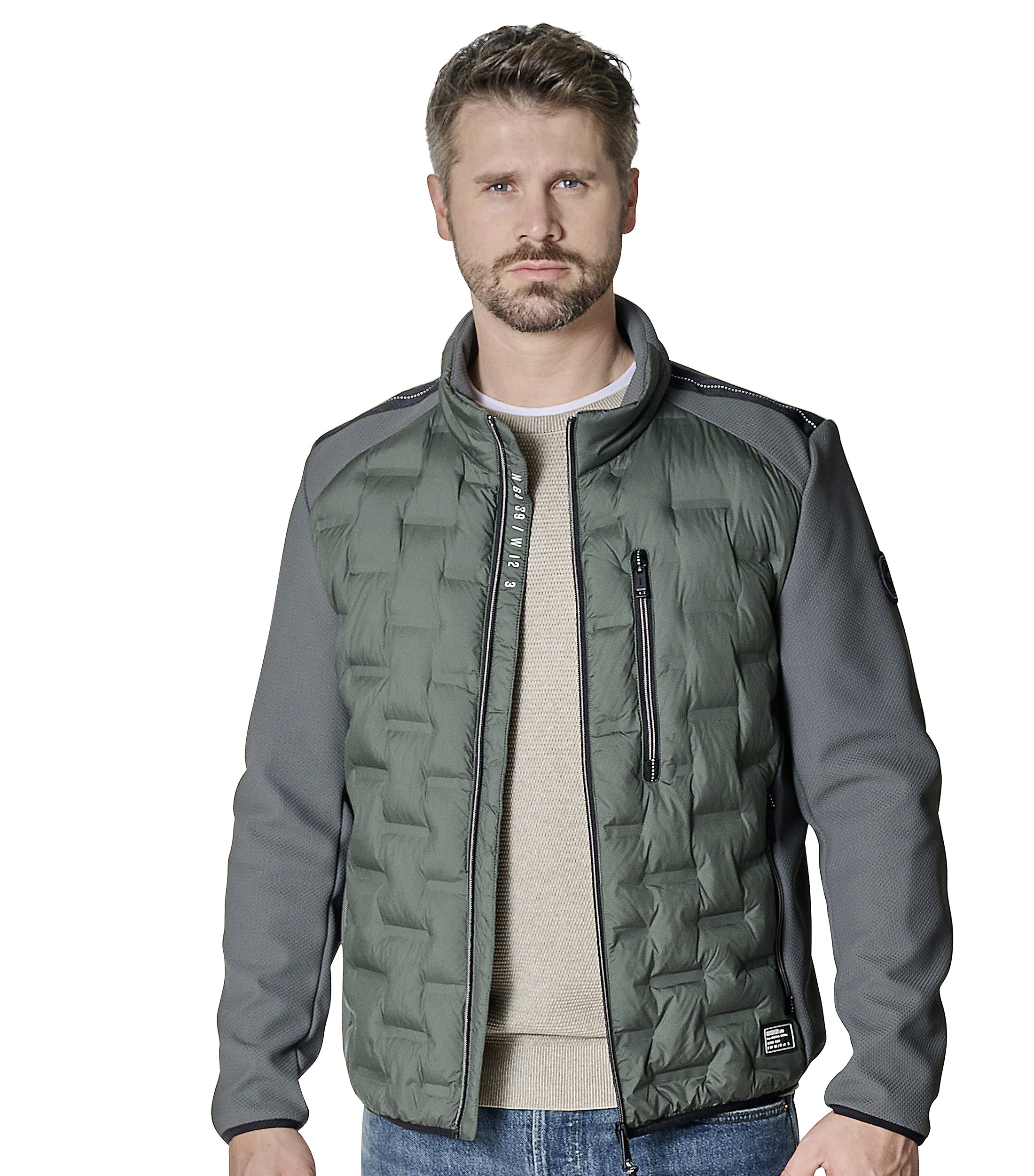 Jacke im unifarbenen Design in der Farbe Schlamm