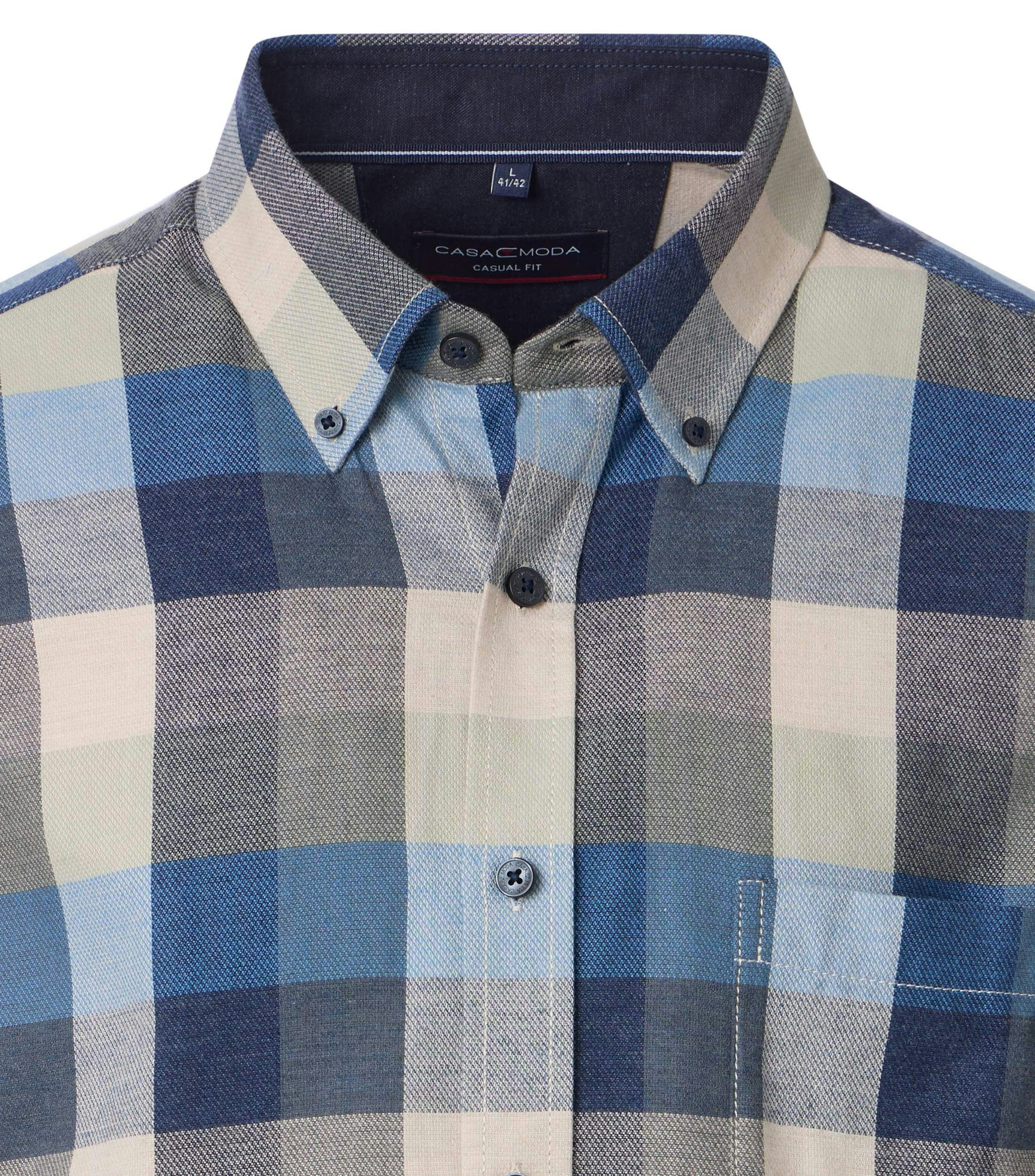 Ein Freizeithemd im kariert Muster in der Farbe Grün