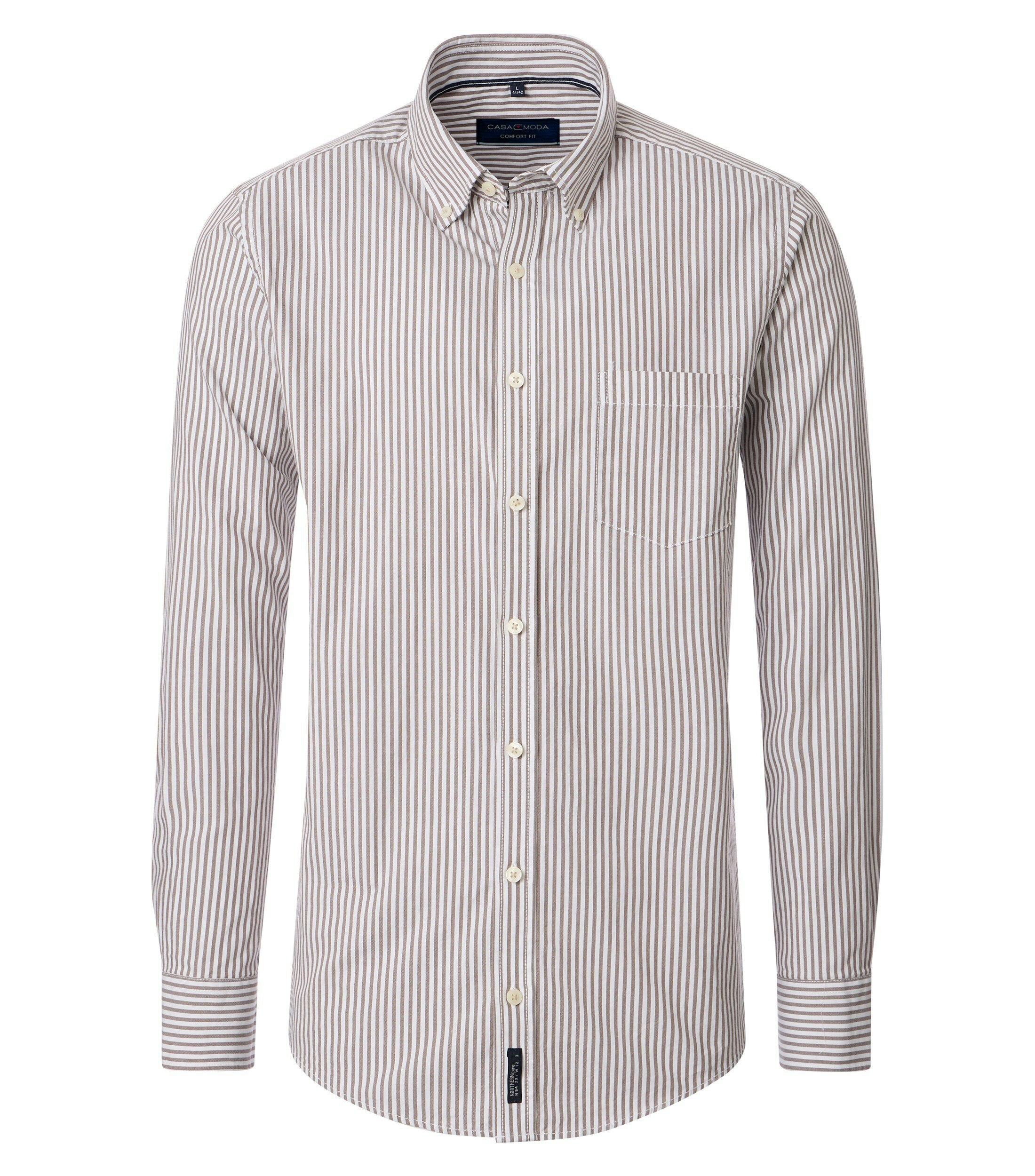 Ein Freizeithemd im gestreift Muster in der Farbe Braun