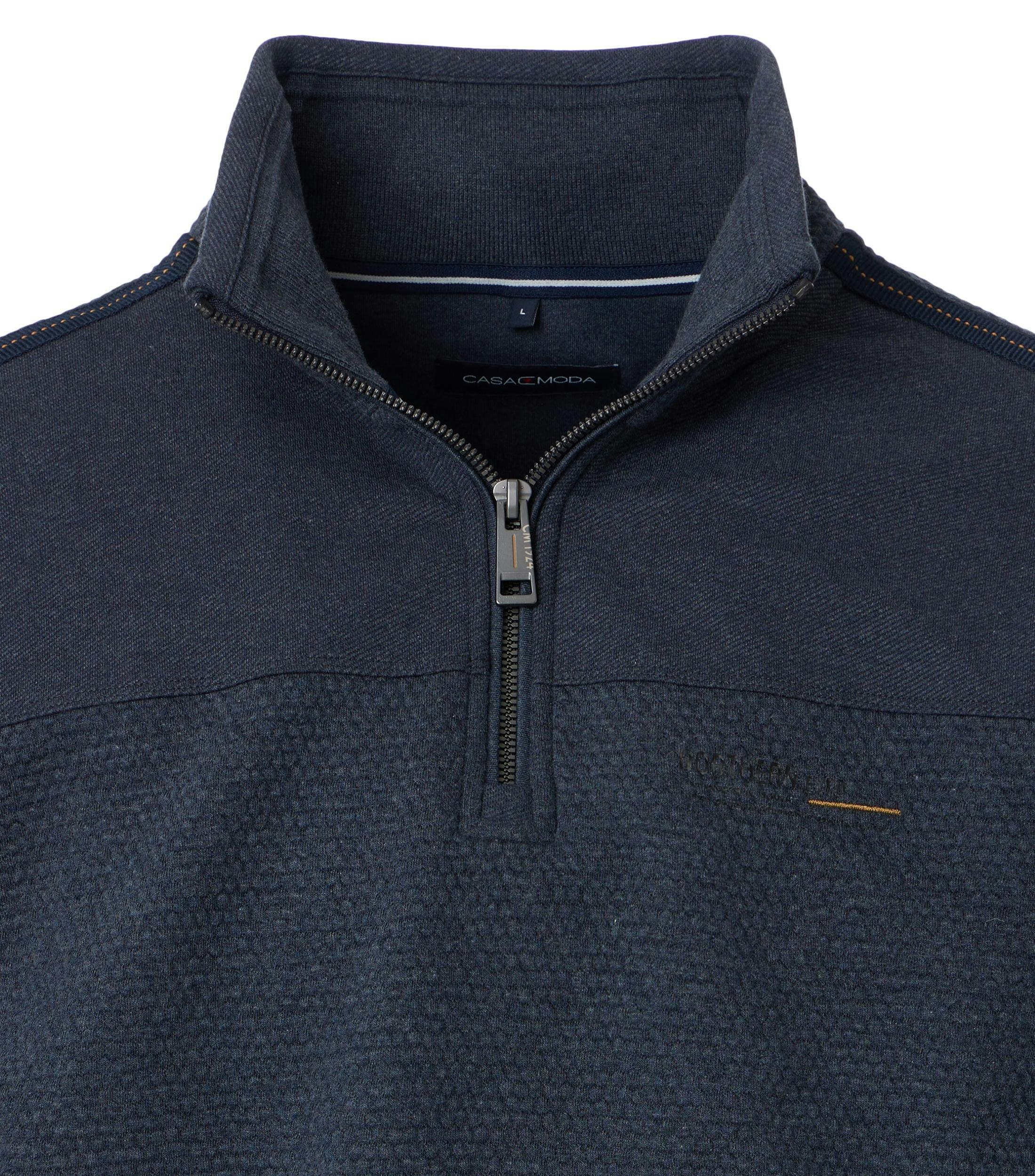 Ein Sweatshirt im uni Muster in der Farbe Blau