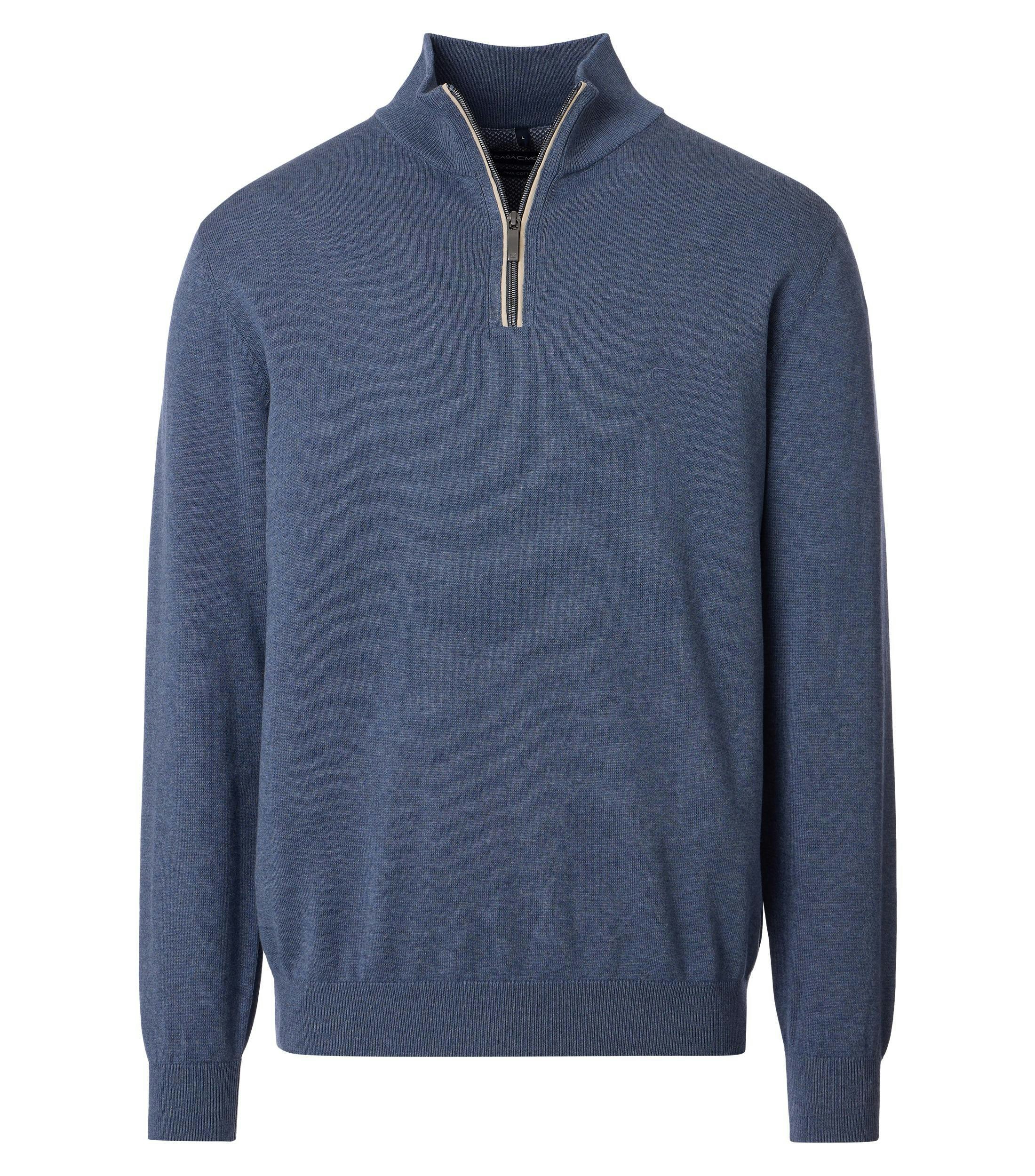 Ein Pullover im uni Muster in der Farbe Blau