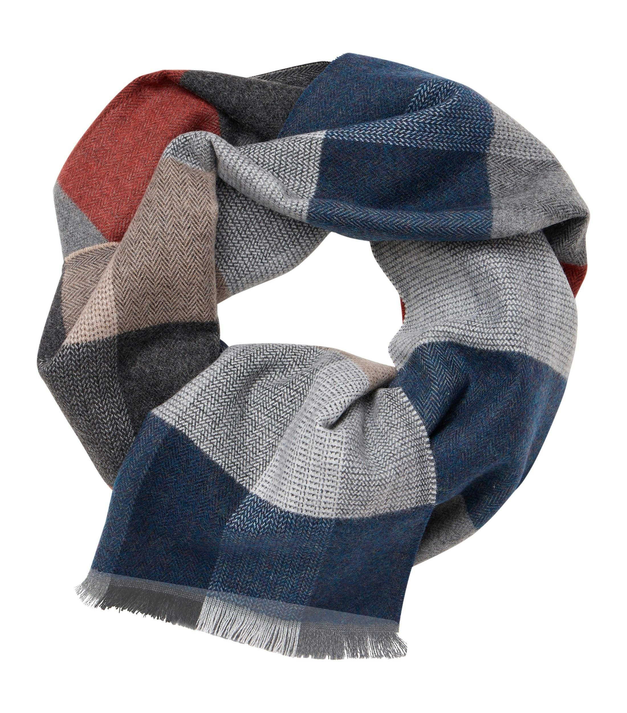 Ein Schal im uni Muster in der Farbe Orange