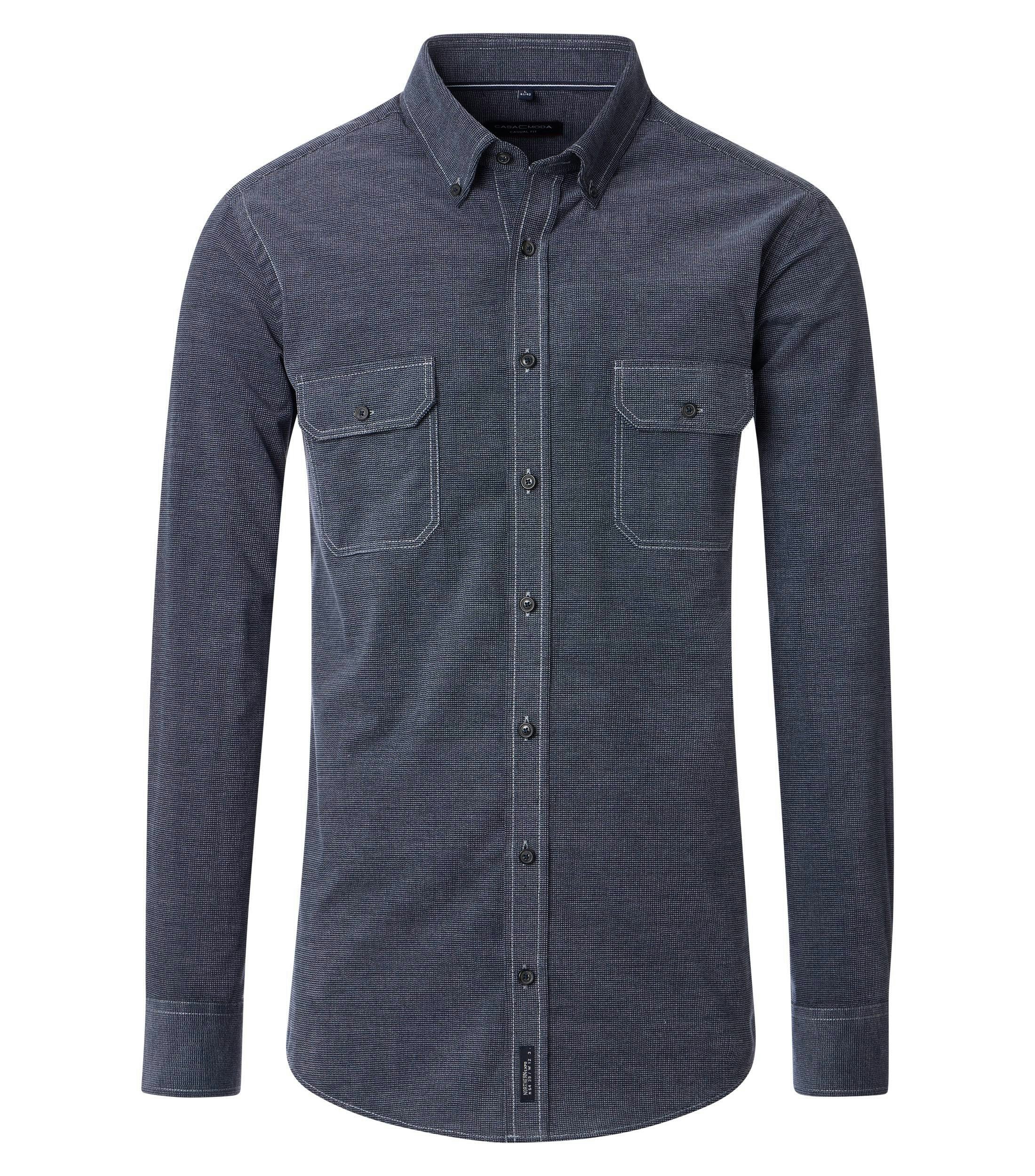 Ein Freizeithemd im uni Muster in der Farbe Dunkelblau