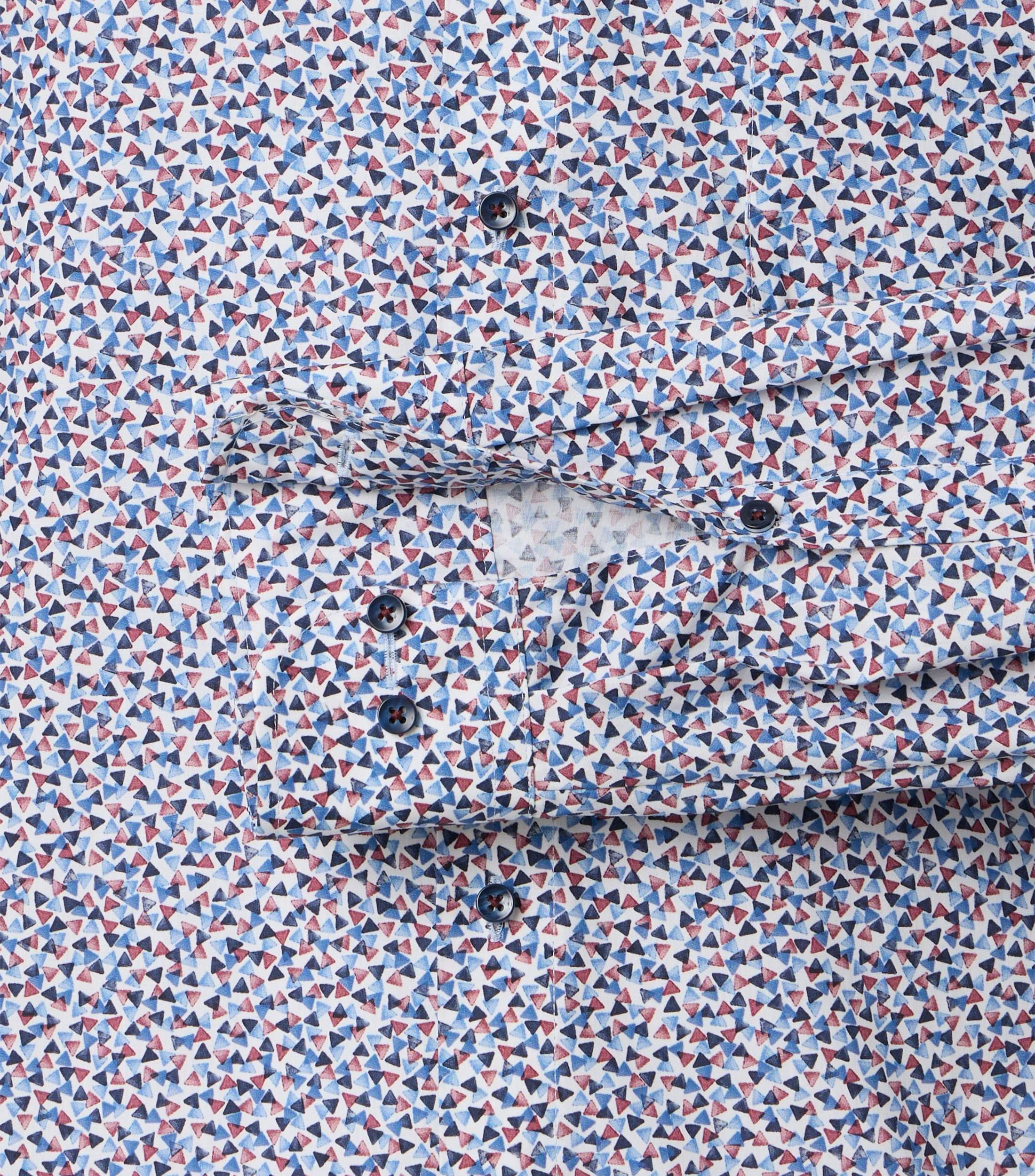 Ein Businesshemd im Print Muster in der Farbe Rot