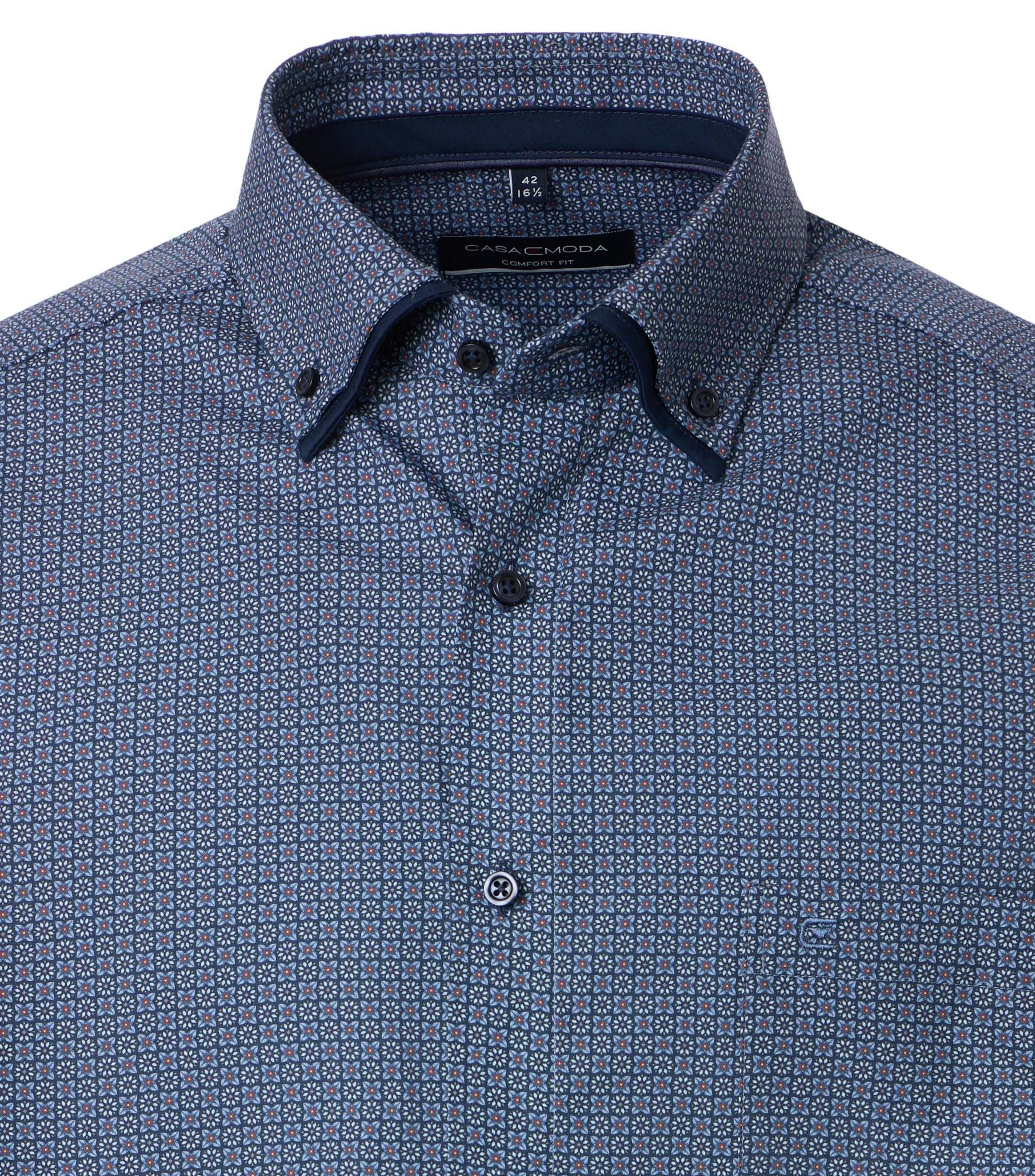 Ein Businesshemd im Print Muster in der Farbe Blau