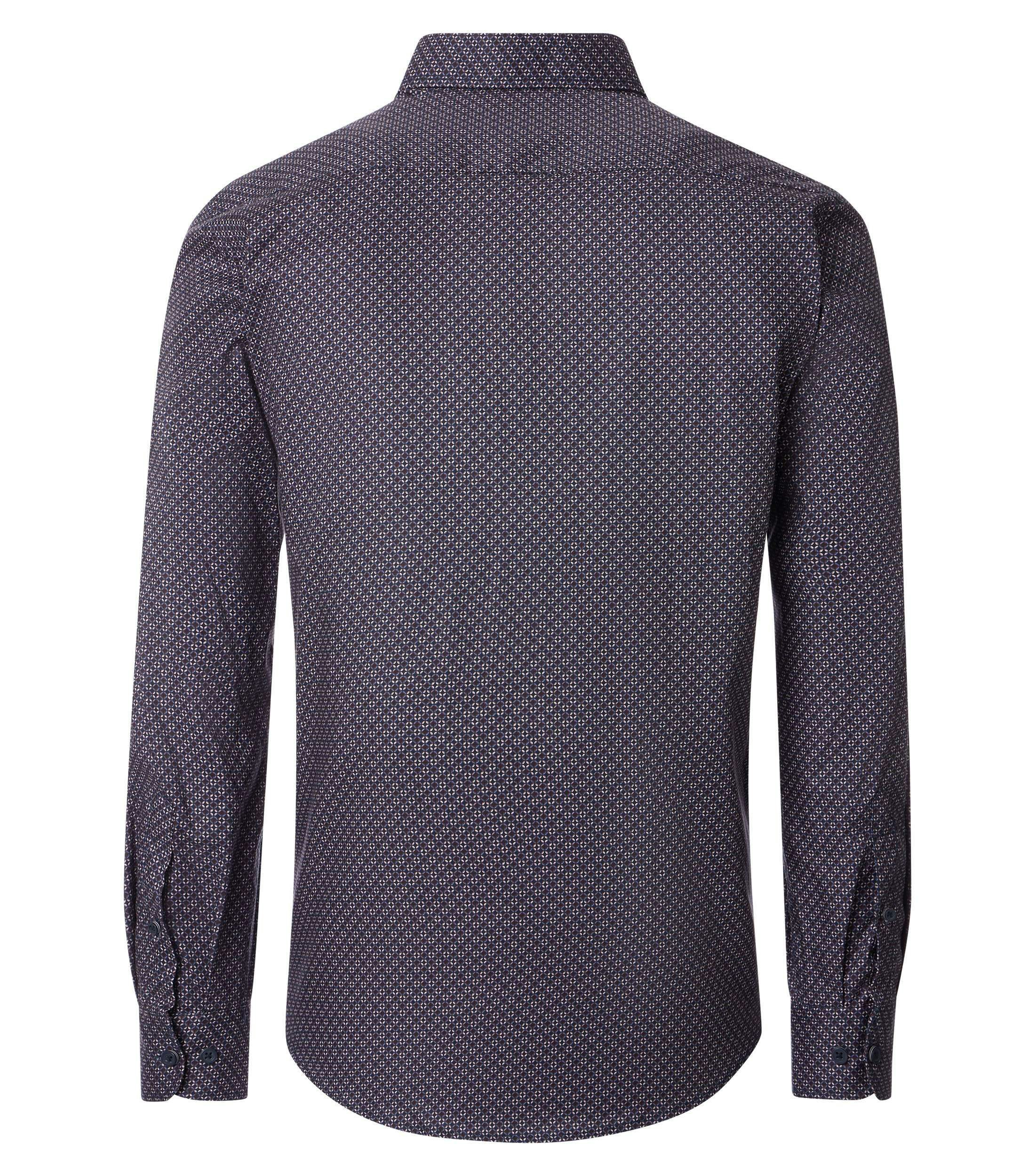 Ein Freizeithemd im Print Muster in der Farbe Dunkelblau