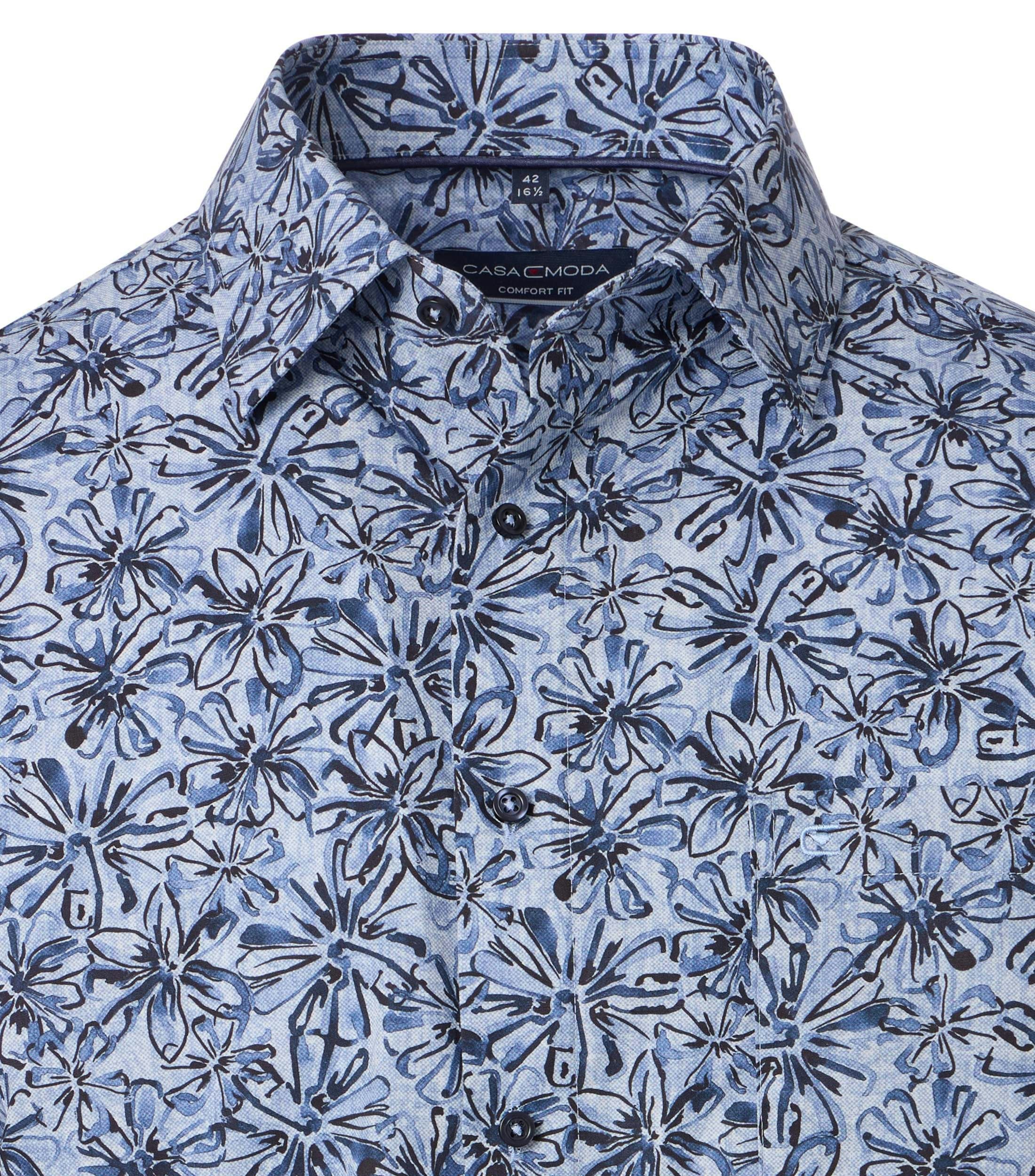 Ein Businesshemd im Print Muster in der Farbe Blau