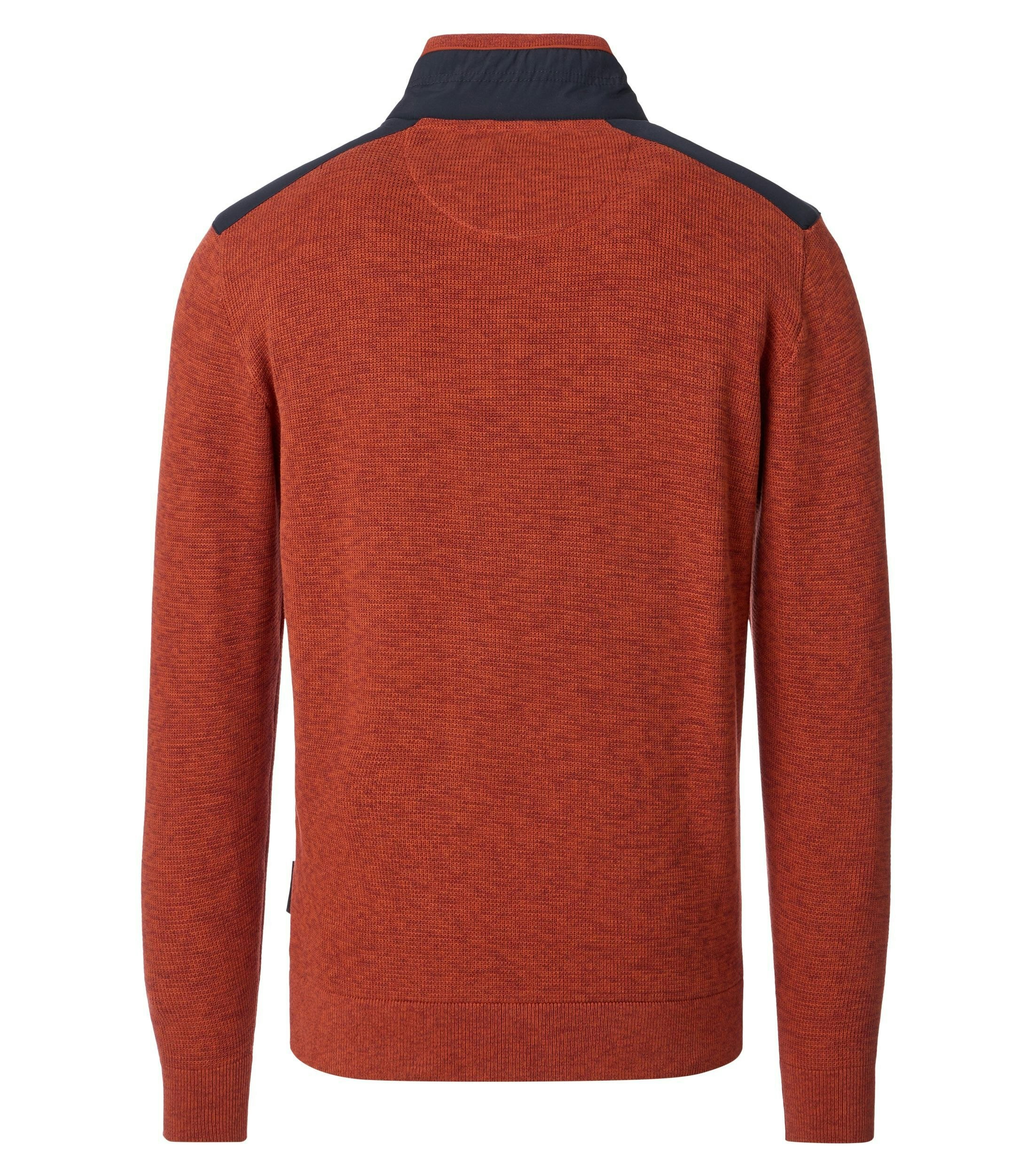 Ein Pullover im uni Muster in der Farbe Orange
