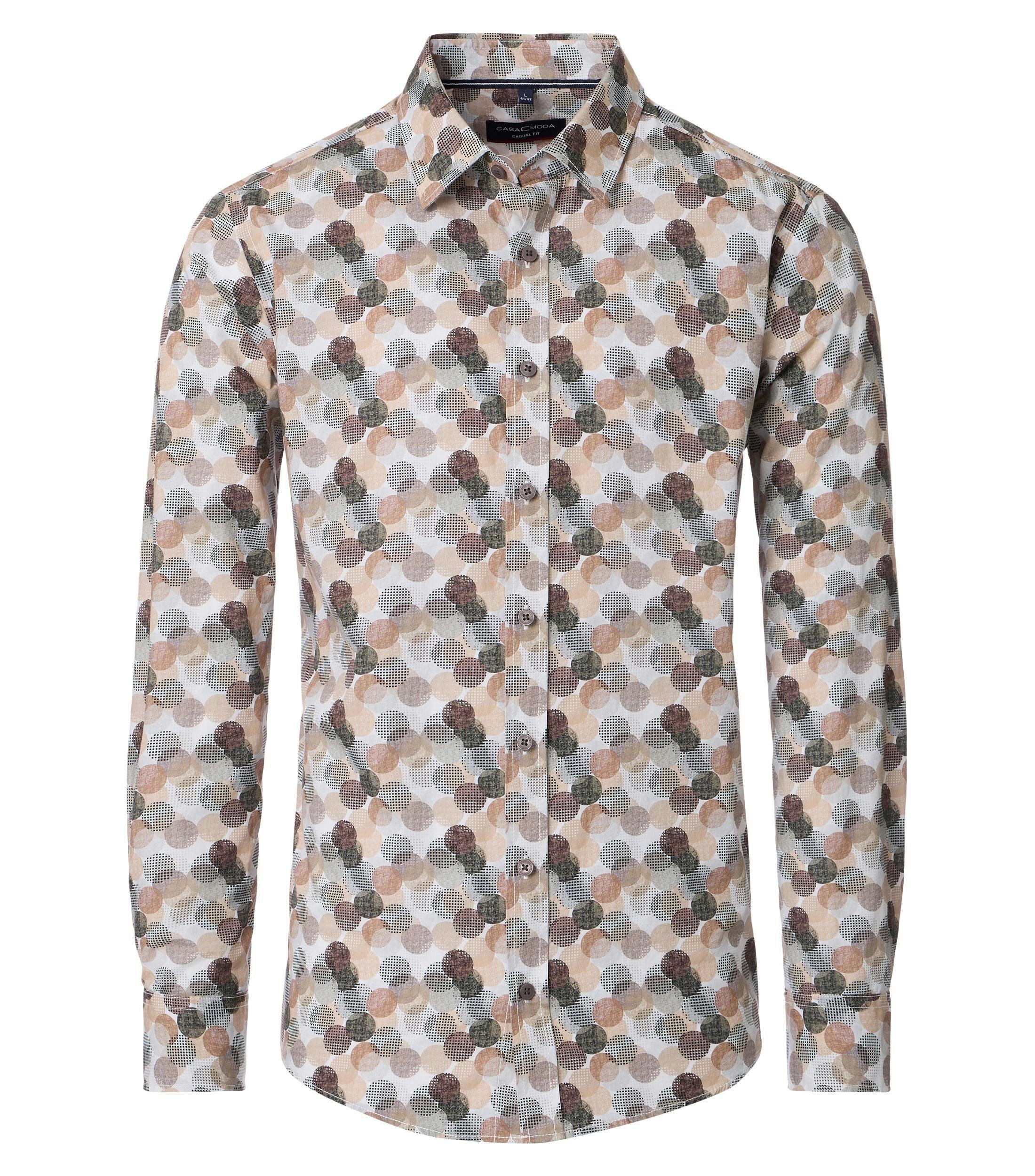 Ein Freizeithemd im Print Muster in der Farbe Braun
